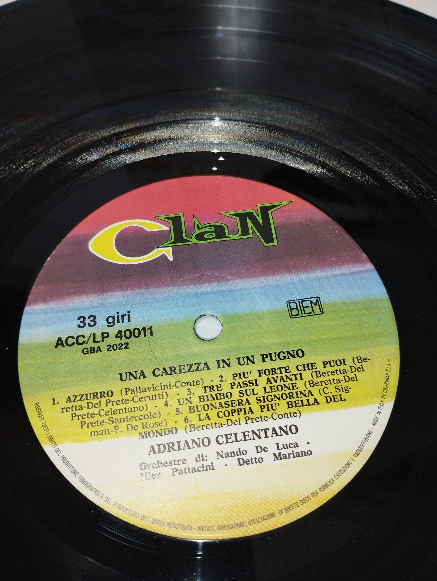Azzurro Adriano Celentano LP 33 giri
Edito negli anni 60 da Clan Cod .ACC/LP 40011