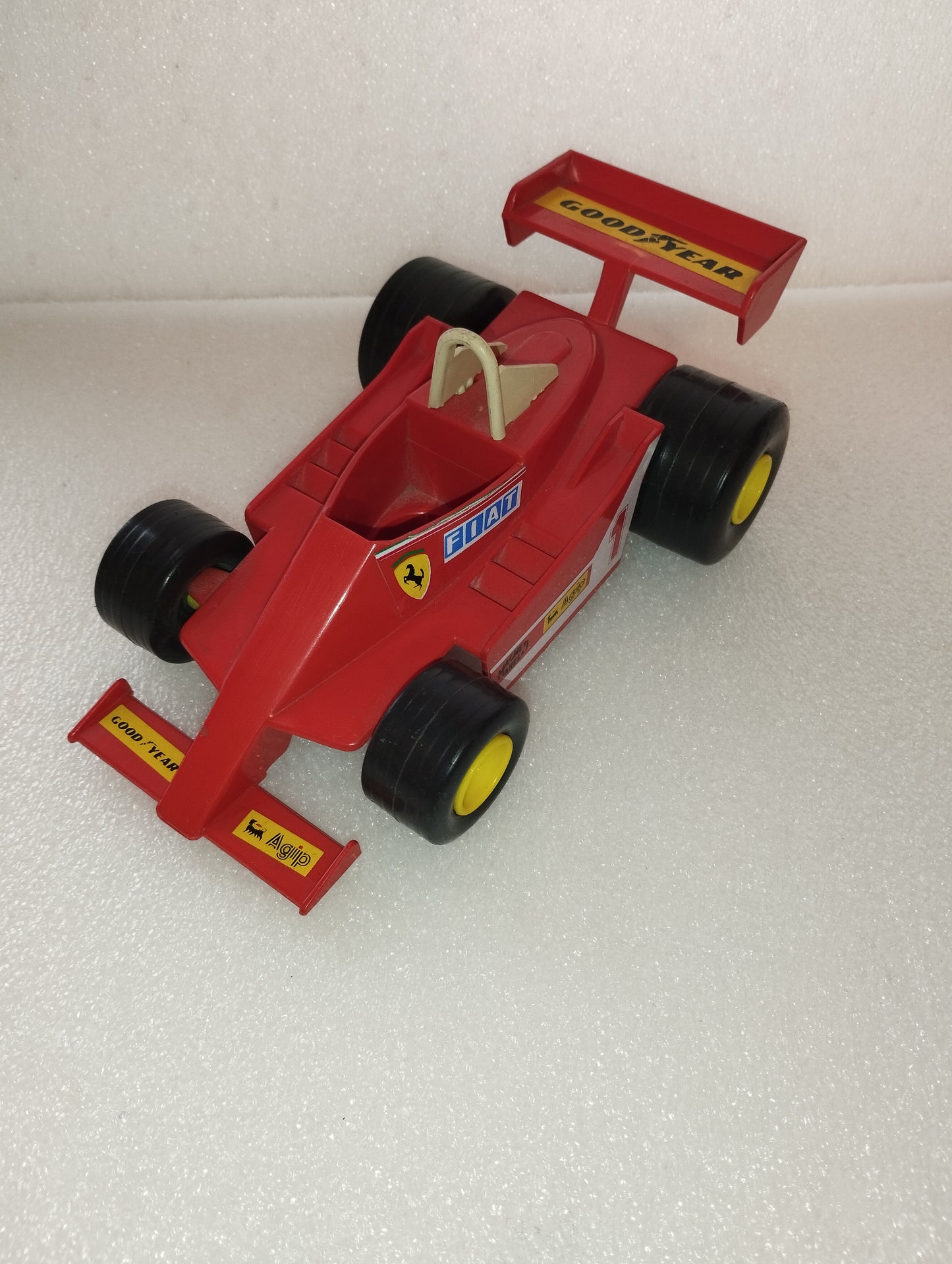 Modellino Ferrari F1 In Plastica
Vintage
Lunghezza modellino 24 cm circa