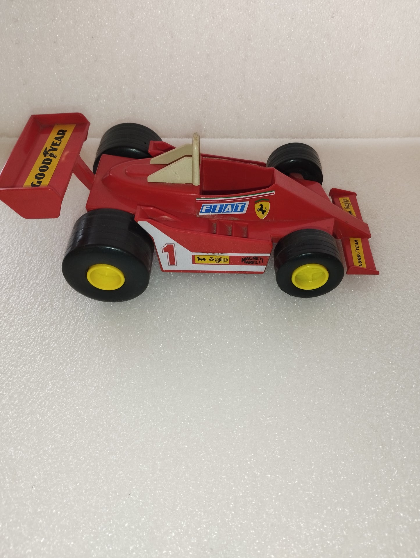 Modellino Ferrari F1 In Plastica
Vintage
Lunghezza modellino 24 cm circa