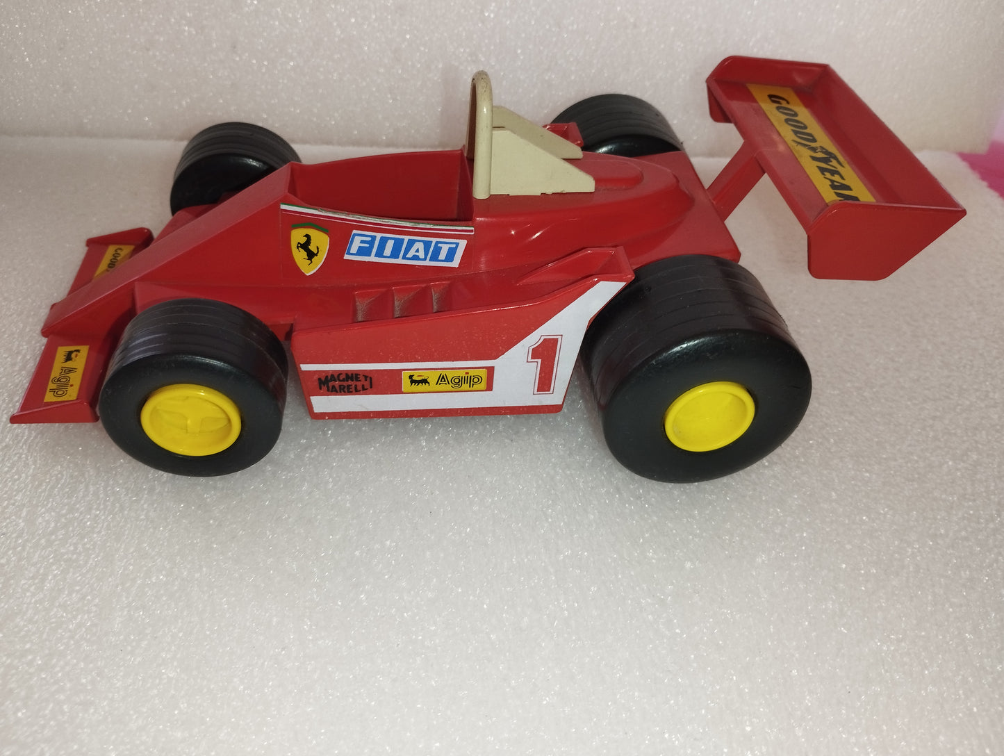 Modellino Ferrari F1 In Plastica
Vintage
Lunghezza modellino 24 cm circa