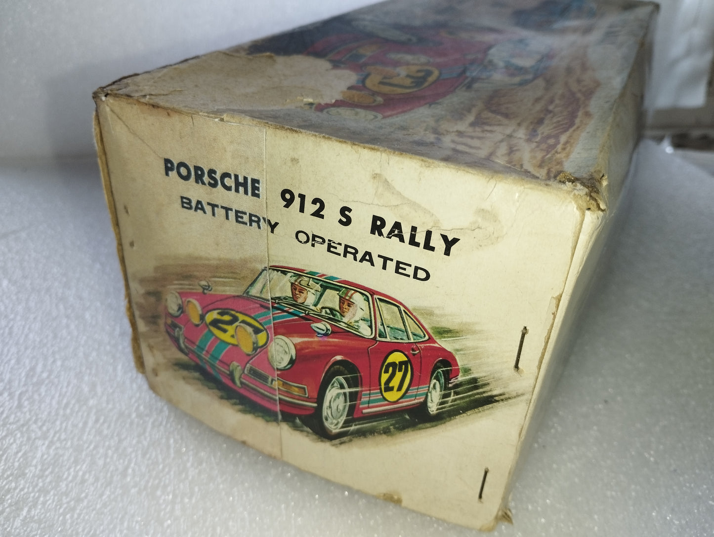 Modello Porsche 912S Rally In Latta
Prodotta negli anni 60 ASC Aoshin Made in Japan
Scala 1:16