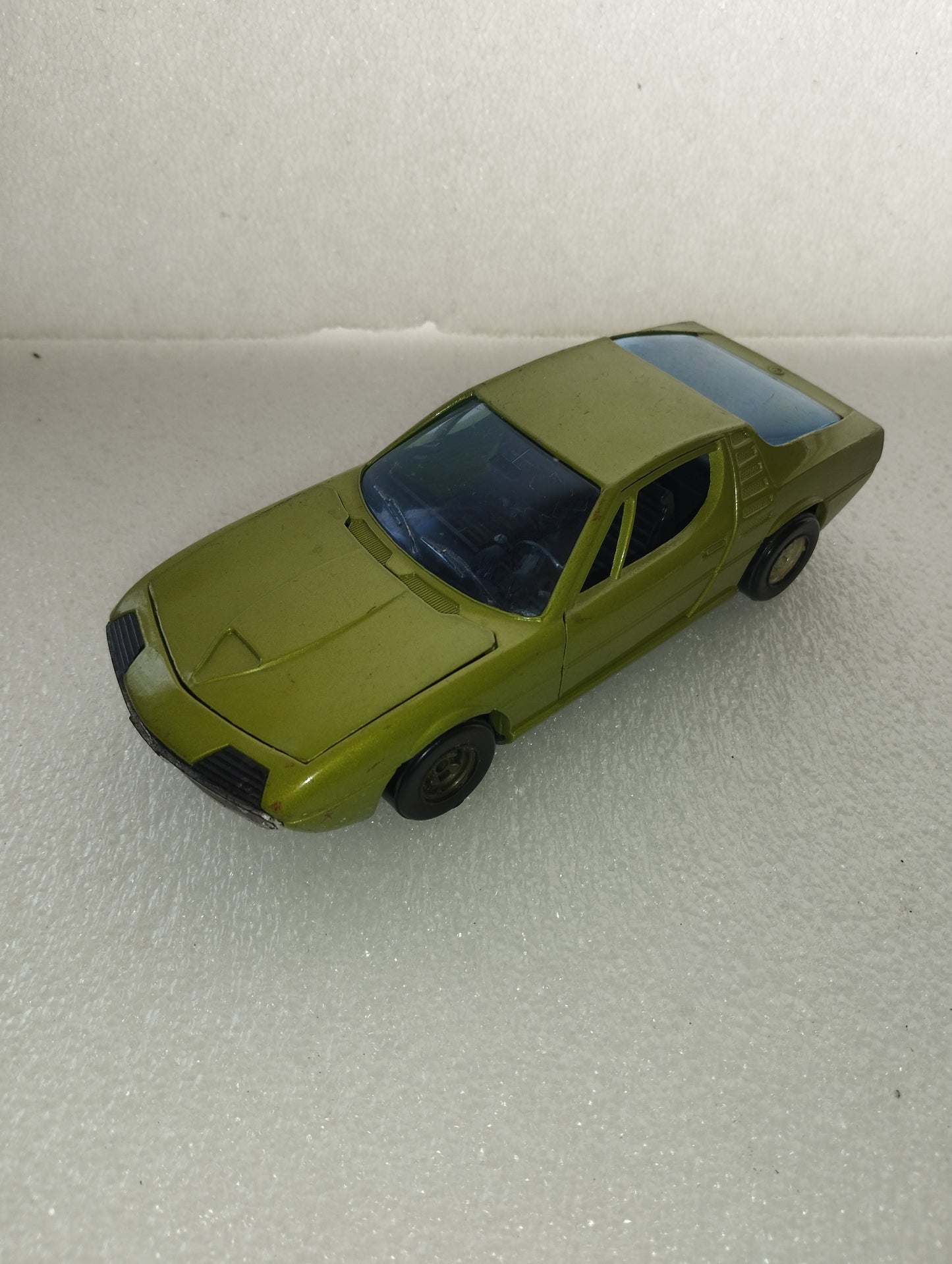 Modellino Alfa Romeo Montreal
Prodotto da Politoys S cod.N.6
Scala 1:25