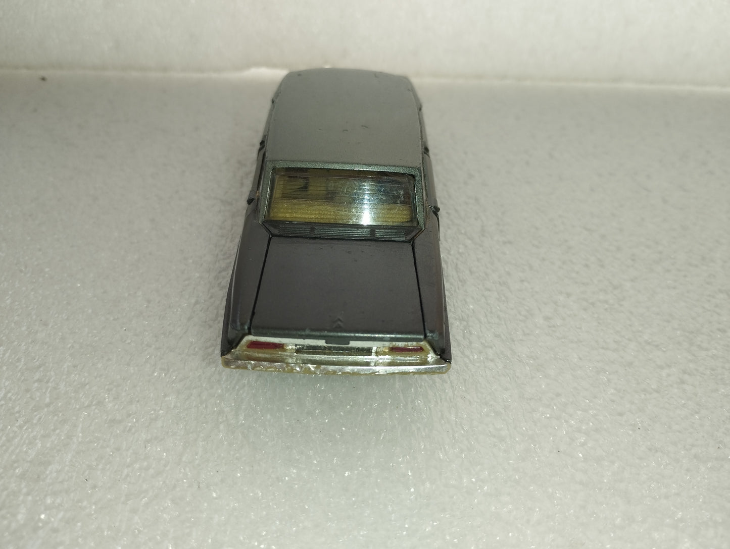 Modellino Citroen Presidentielle 1:43  Prodotto da Dinky Toys cod.1435
Made in France