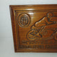 Targa III Motoraduno  Moto Club Mariano C.se
Commemorativa  In Legno
Vintage
Dimensioni targa 26 x 19 cm circa