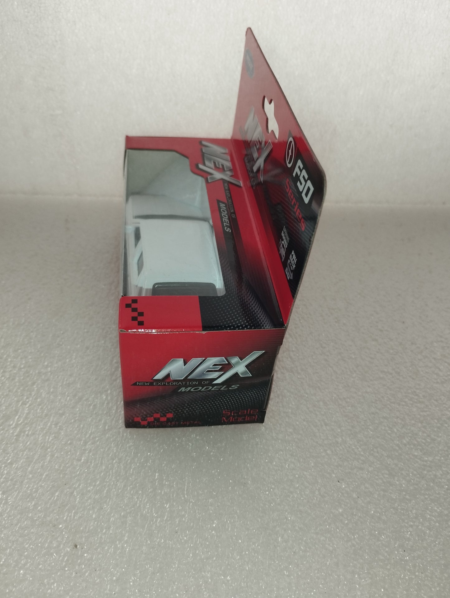 Modellino FSO Polonez Caro Plus

Prodotto da Welly

Die Cast Metal

Scala 1:39