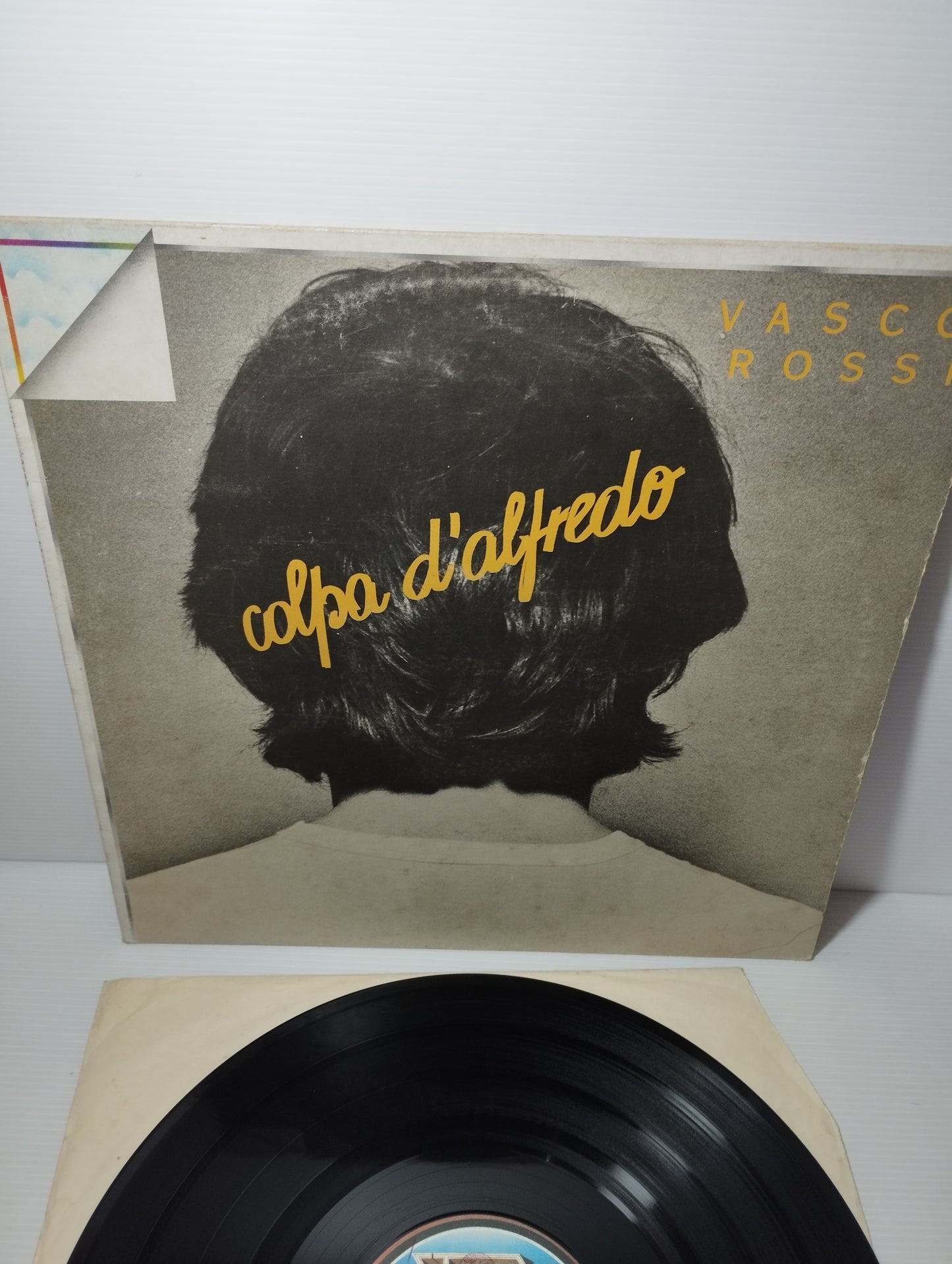 Colpa d'Alfredo Vasco Rossi lo 33 giri
Edito da Targa Records Cod.ORL 8635
Serie Orizzonte