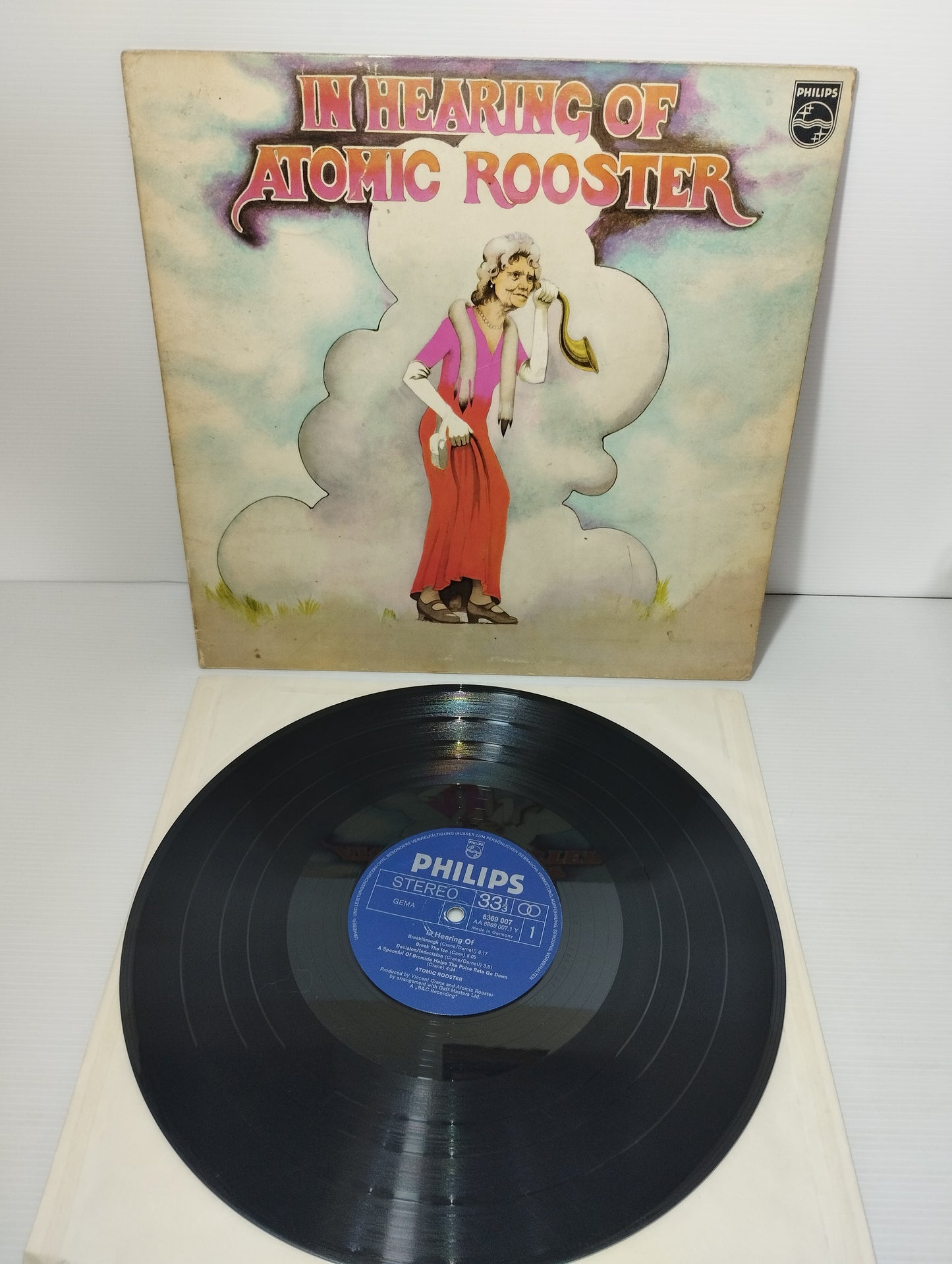 In Hearing Of Atomic Rooster LP 33 Giri Edito nel 1971 da Philips cod.6369 007
Genere :rock
Stile: prog rock,hard rock