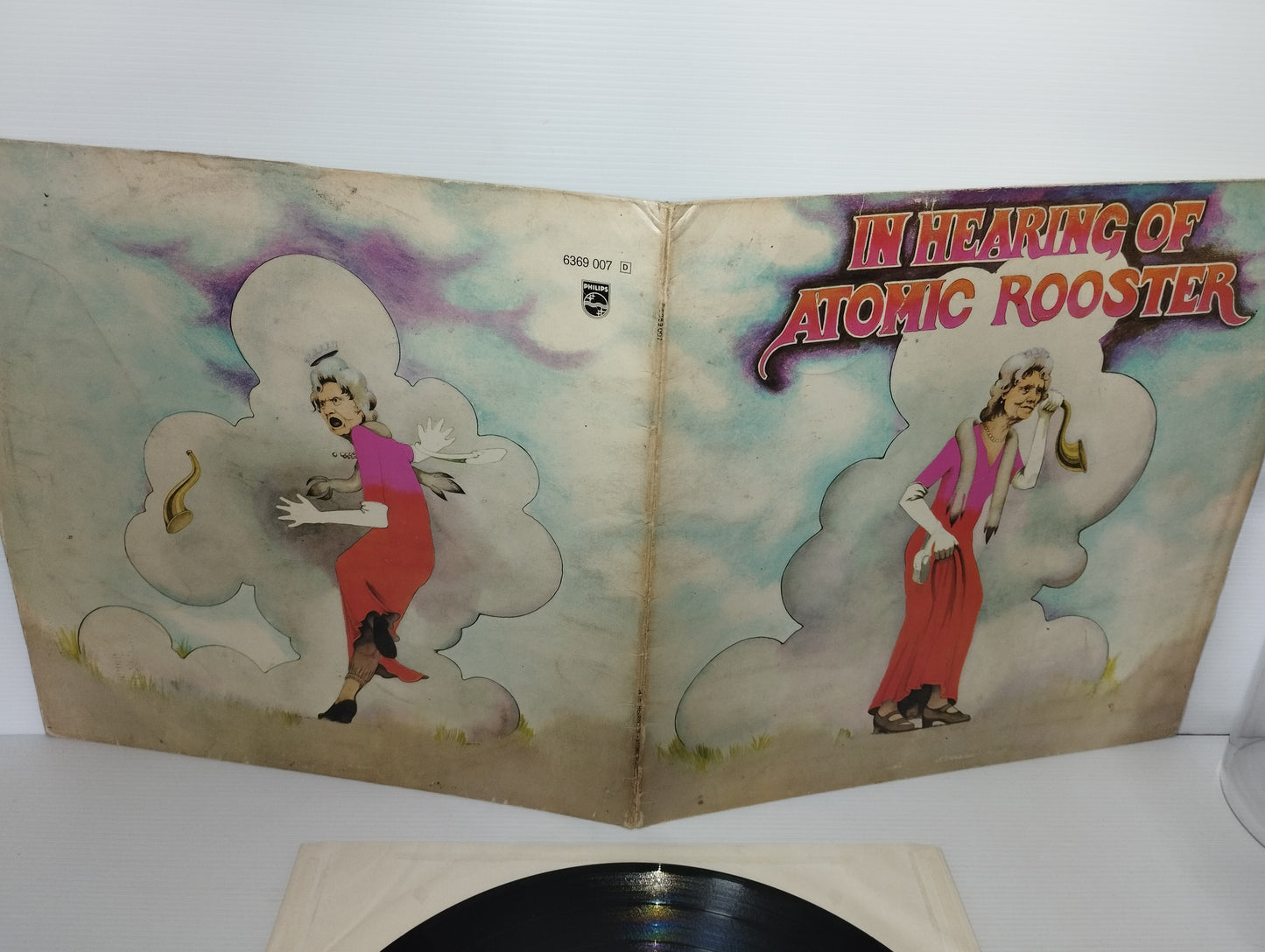 In Hearing Of Atomic Rooster LP 33 Giri Edito nel 1971 da Philips cod.6369 007
Genere :rock
Stile: prog rock,hard rock