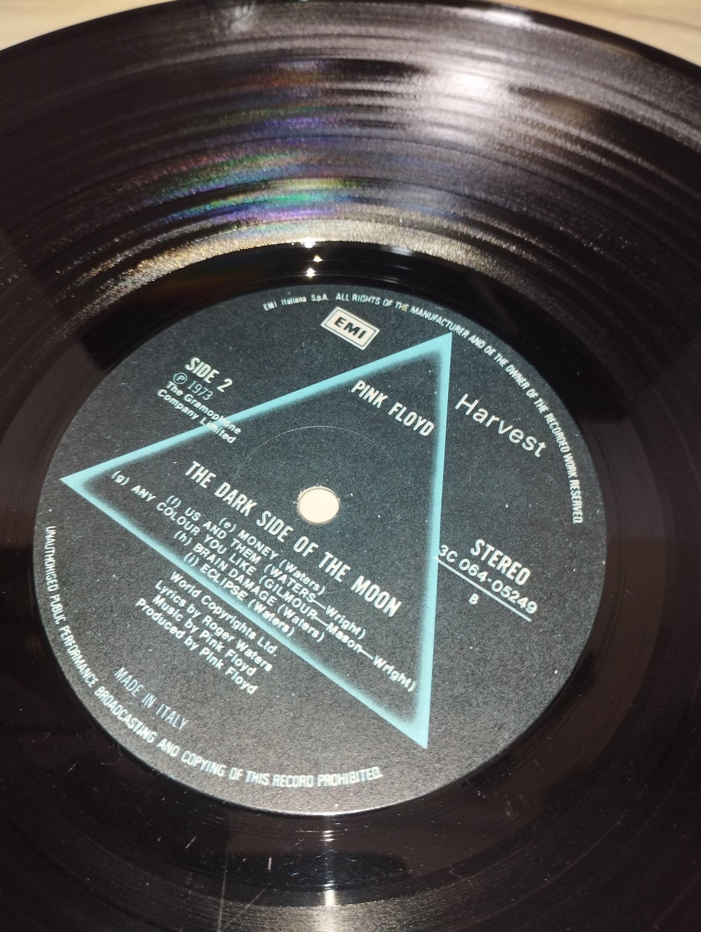 The Dark Side Of The Moon Pink Floyd LP 33 giri
Edito nel 1973 da Harvest EMI Cod.3C 064 05249