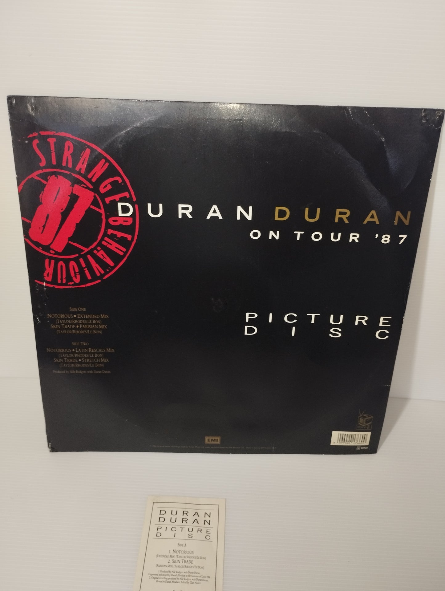 Duran Duran Strange Behaviour Picture Disc
Edito nel 1986 da EMI