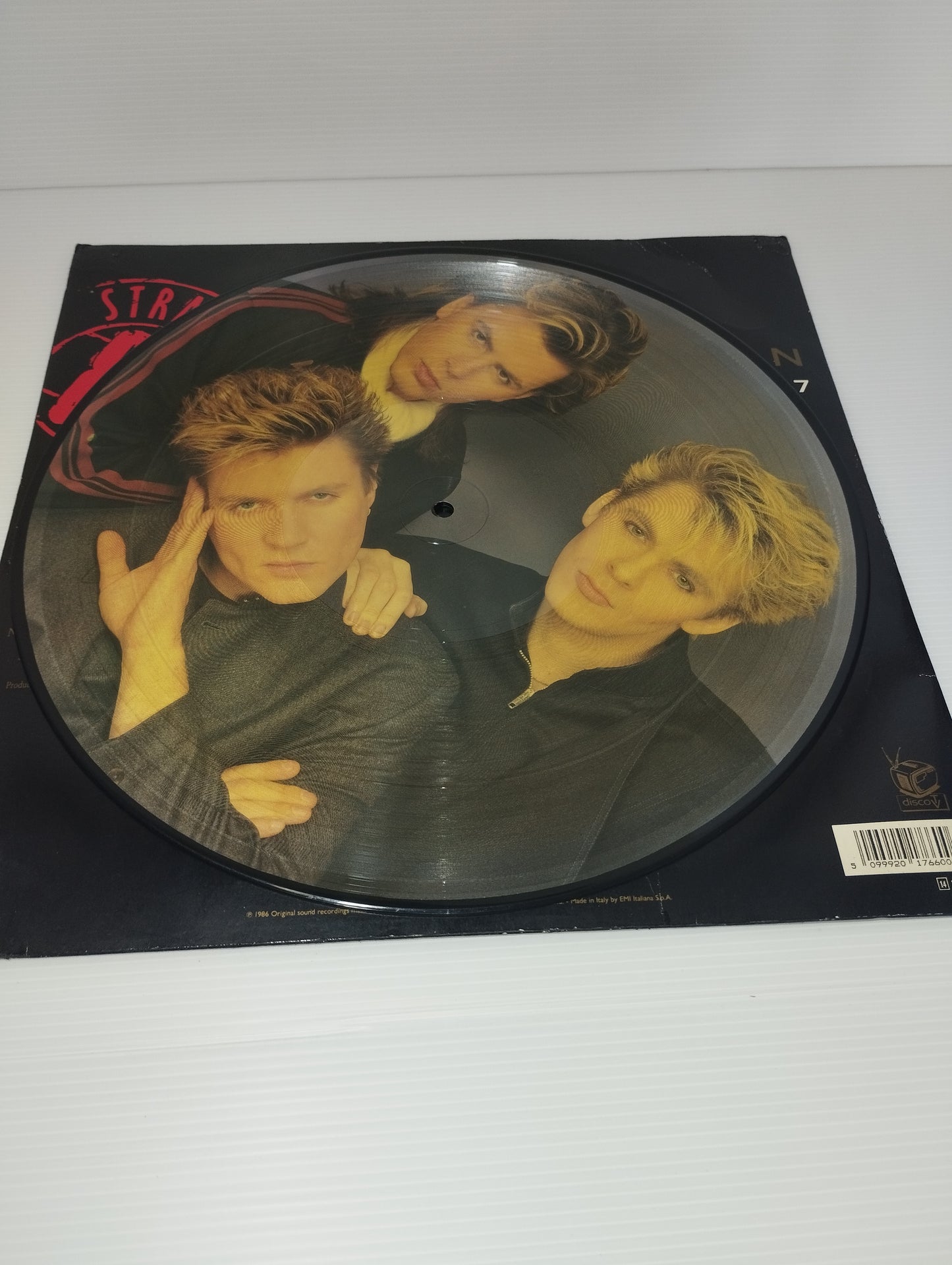 Duran Duran Strange Behaviour Picture Disc
Edito nel 1986 da EMI