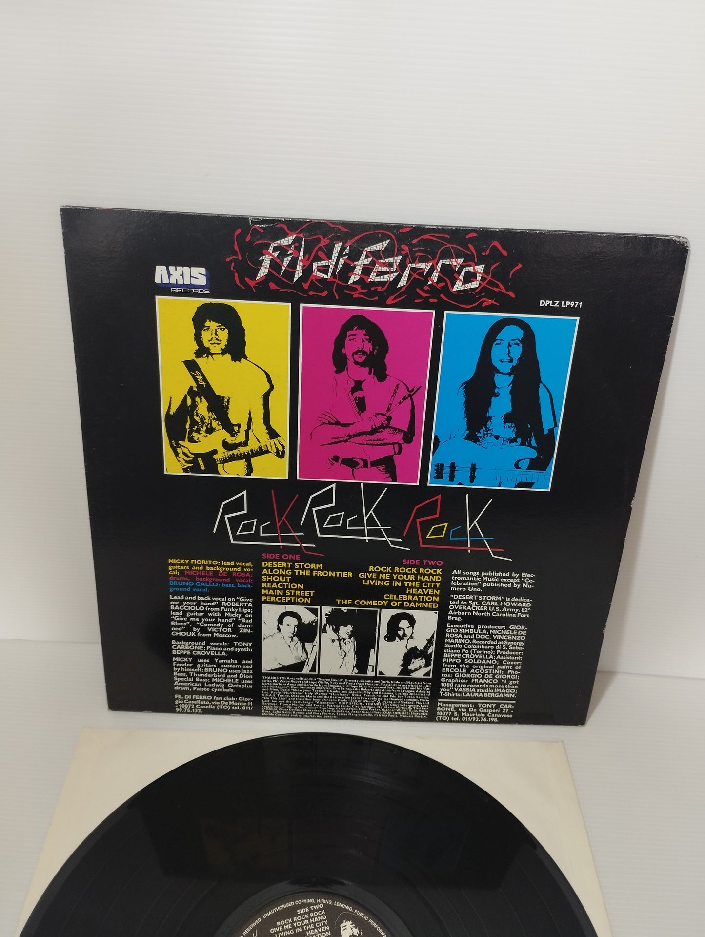 Rock Rock Rock Fil Di Ferro LP

Edito nel 1992 da Axis Records Cod.DPLZ LP971