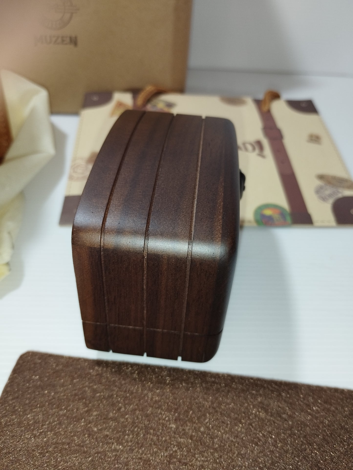 Muzen Radio FM & Bluetooth Speaker
In Legno e plastica
Mod.MV21