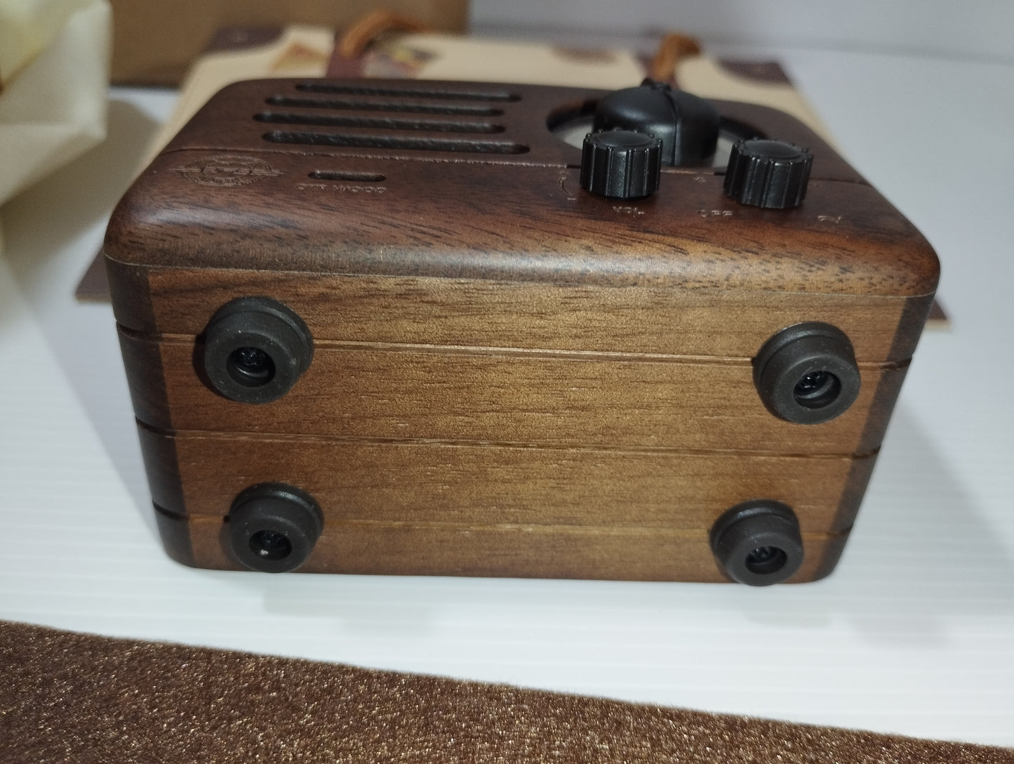 Muzen Radio FM & Bluetooth Speaker
In Legno e plastica
Mod.MV21