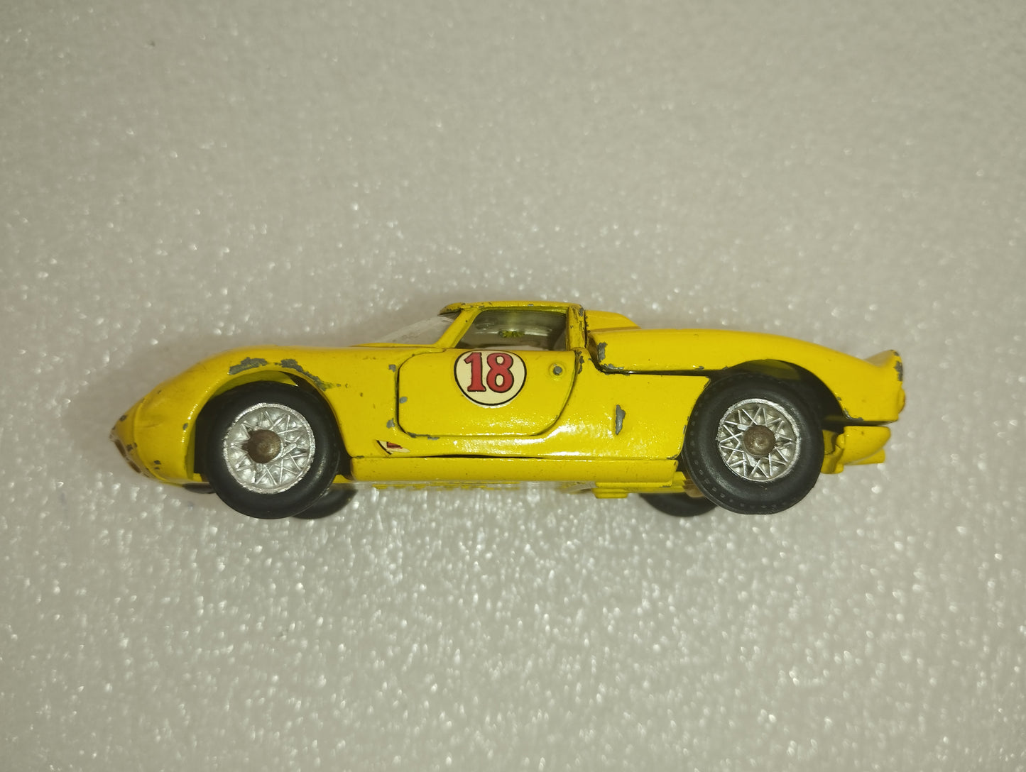 Ferrari 330 P2 Mercury
Scala 1:43