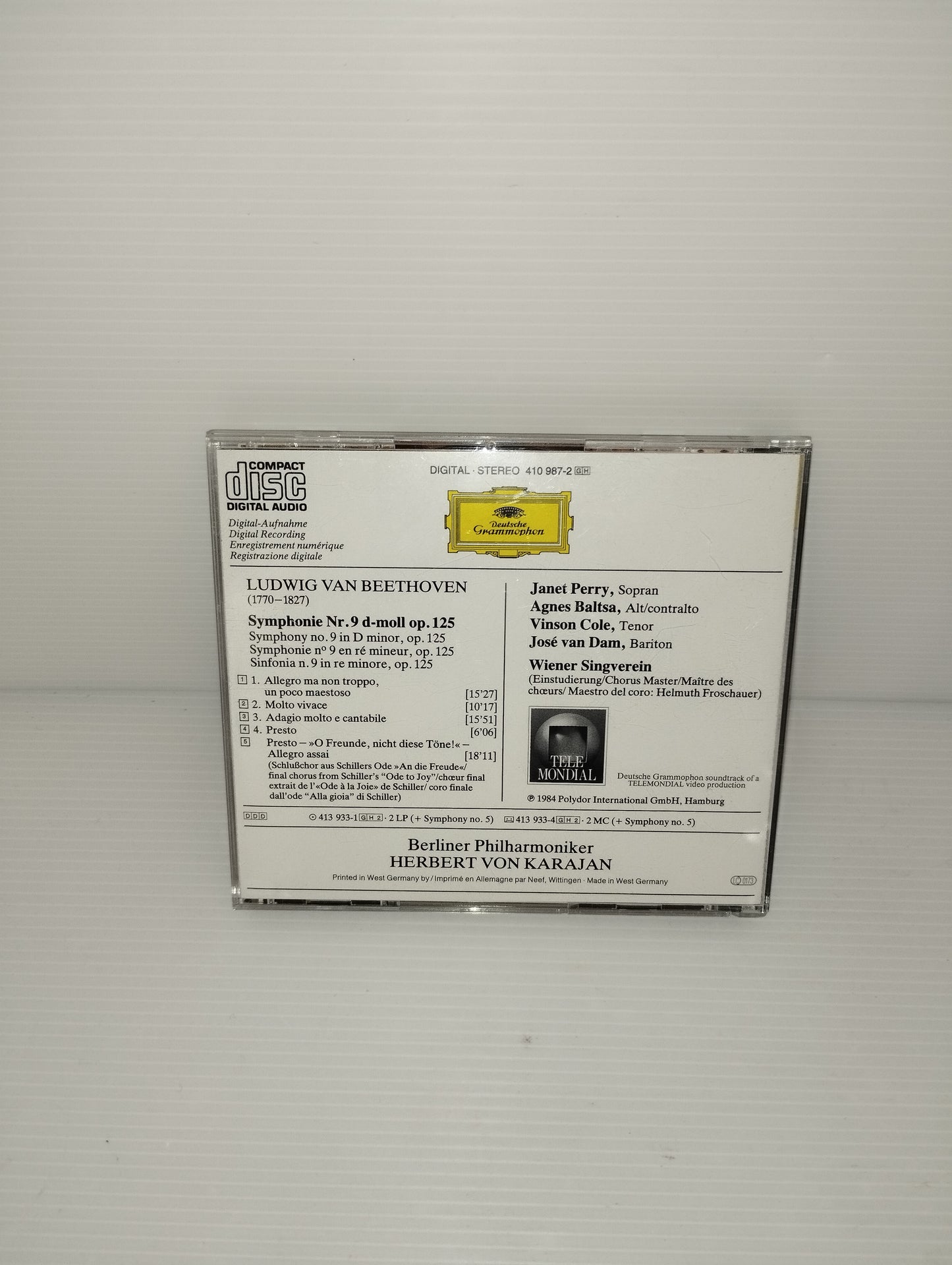 Beethoven Symphonie n.9 CD Von Karajan 
Edito nel 1984 Deutsche Grammophon