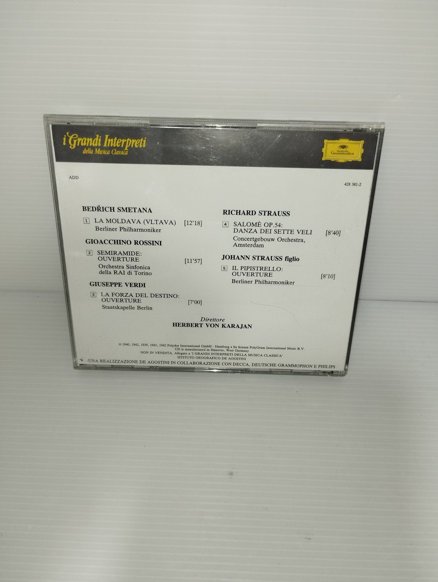 Karajan  CD
Edito da  Deutsche Grammophon De Agostini