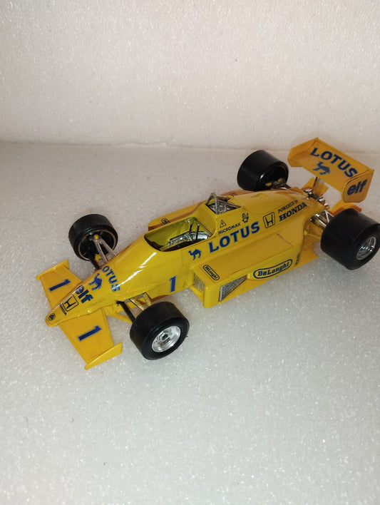 Lotus 97 T Bburago
Scala 1:24