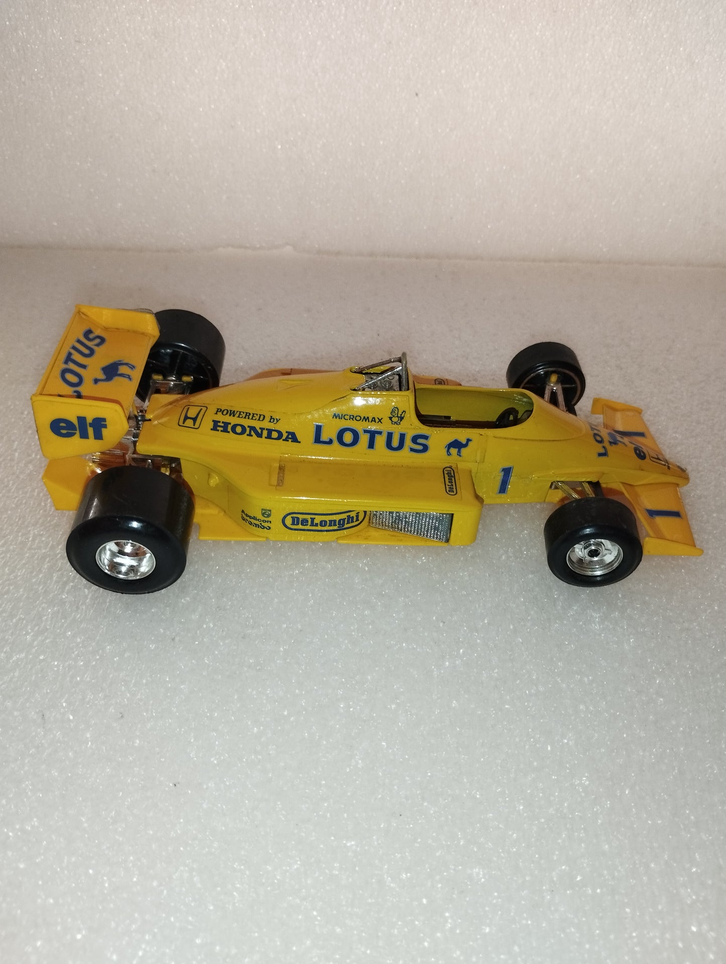 Lotus 97 T Bburago
Scala 1:24