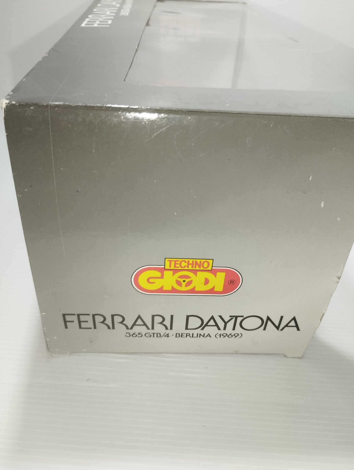 Ferrari Daytona 365 GTB4 Berlina 1969
Techno Giodi
Scala 1:18