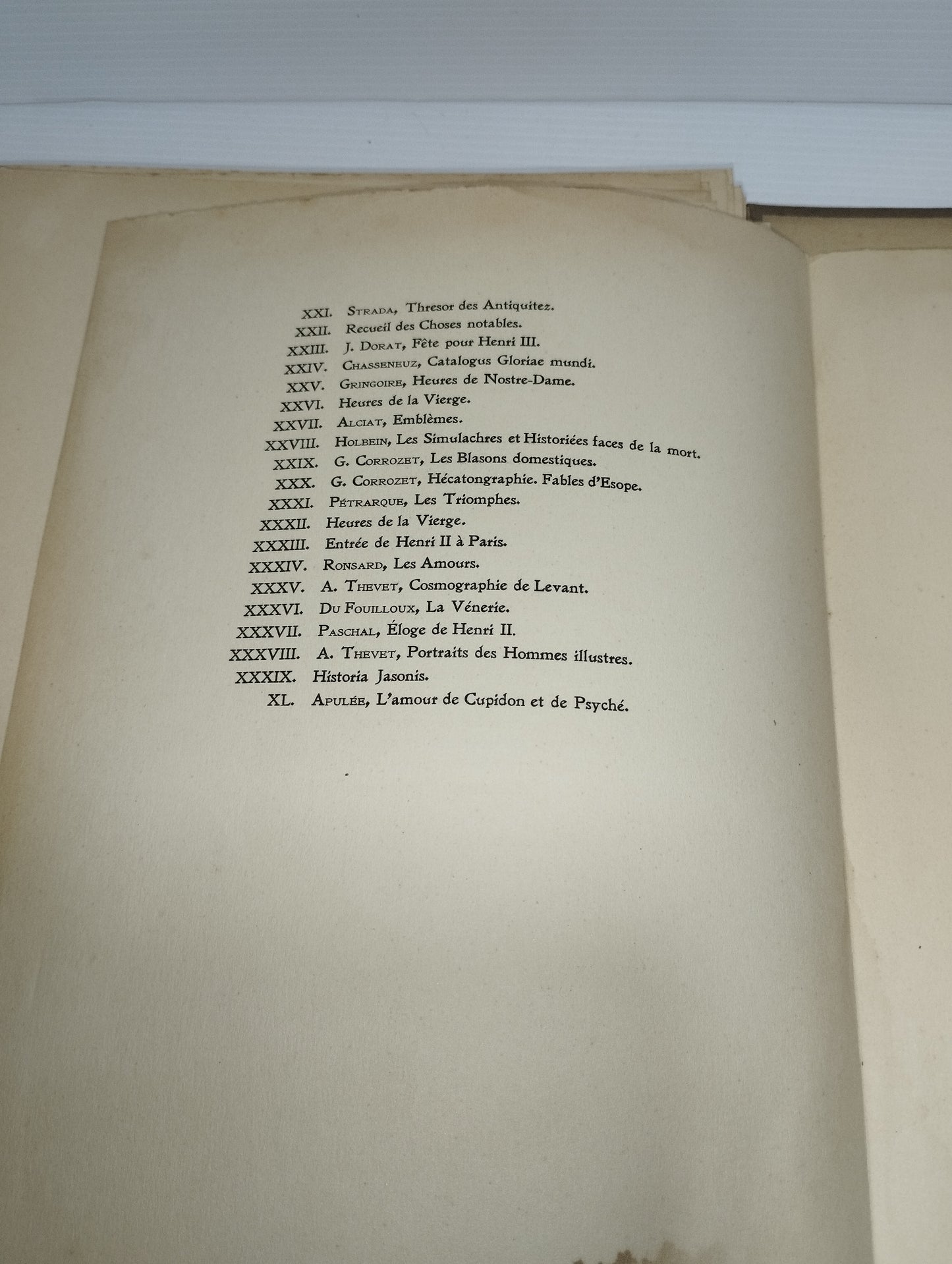 Livres Di XVI Siècle Etude par Robert Brun
Edito nel 1931 da Henry Babou Editeur Parigi