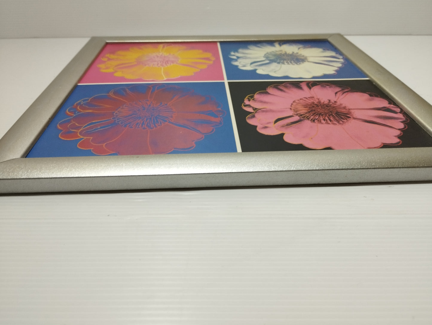 Andy Warhol Fiori Astratti Stampa Su Pannello con cornice
Misure 32 X 31