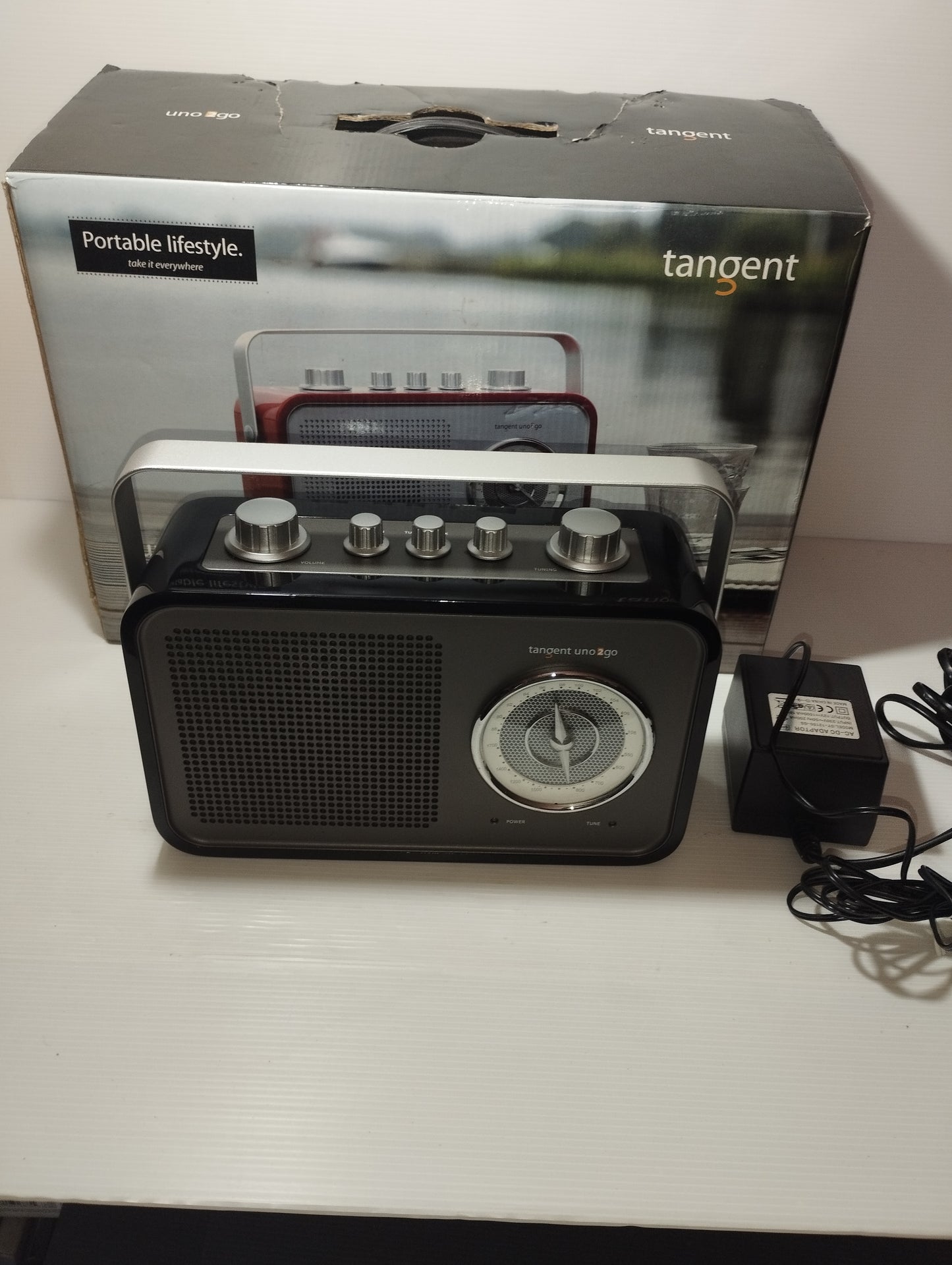 Tangent Uno 2go Radio AM/FM
Portable Hi Fi funzionante soletta in FM