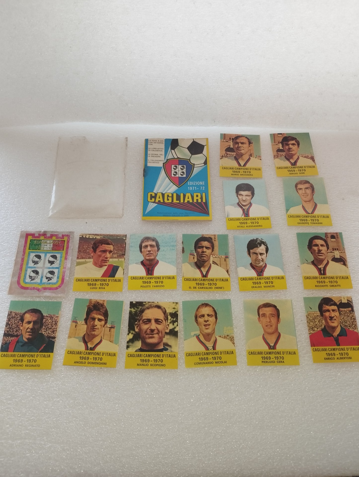 Cagliari Ediz.1971/72 Mini Album +Figurine (15 + lo scudetto)