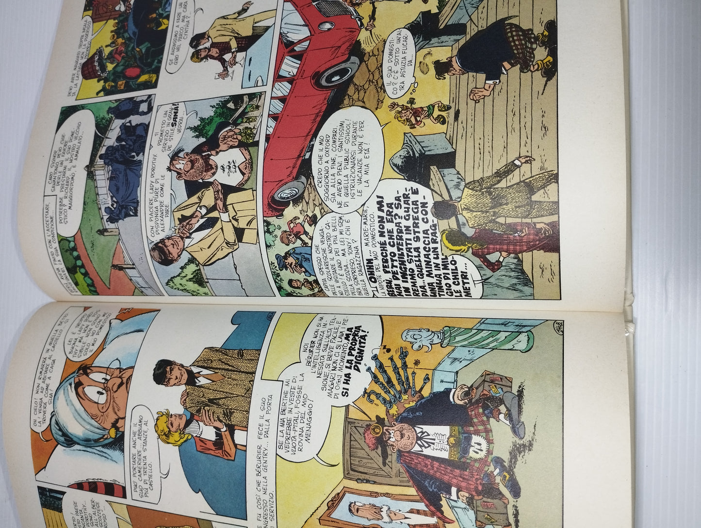 Sanantonio In Scozia Libro A Fumetti Edito nel 1974 da Arnoldo Mondadori Editore
Prima Edizione