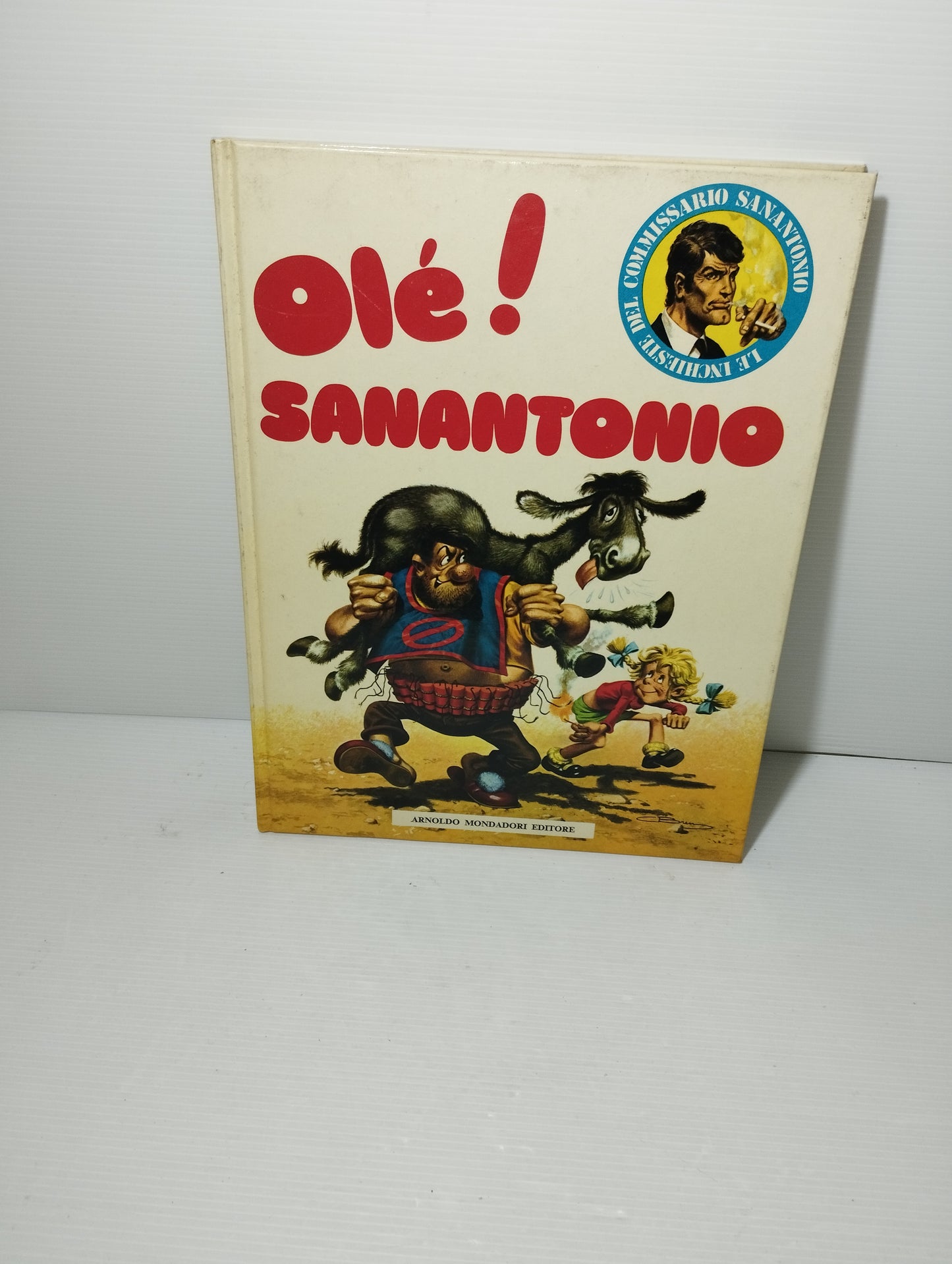 Olé! Sanantonio Libro A Fumetti Edito nel 1973 da Arnoldo Mondadori Editore
Prima Edizione