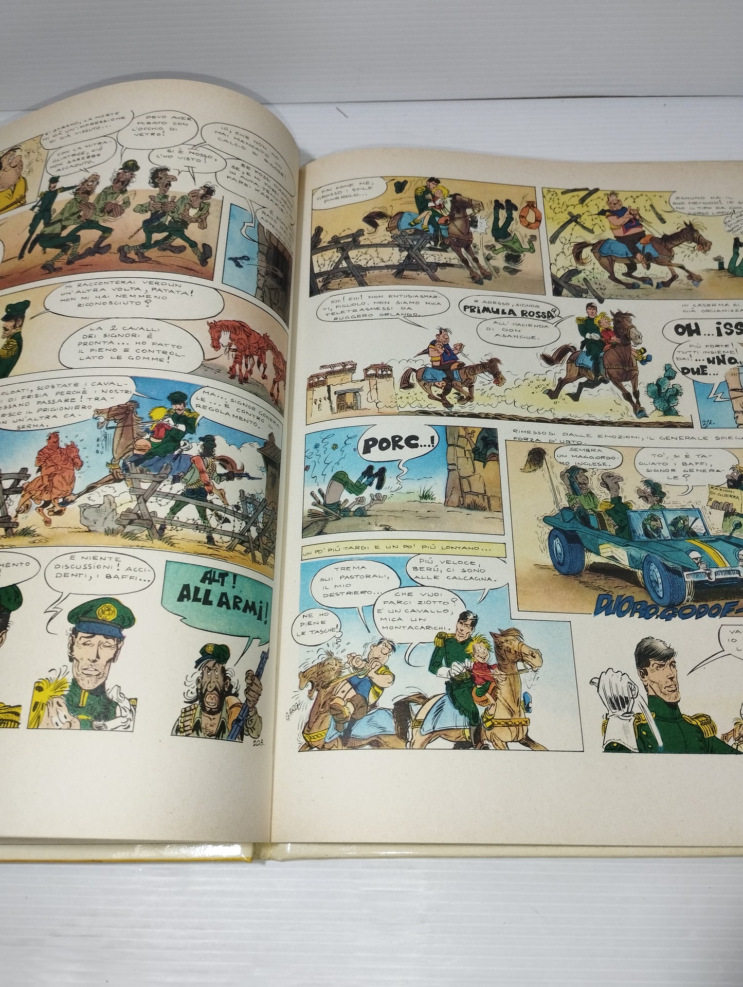 Olé! Sanantonio Libro A Fumetti Edito nel 1973 da Arnoldo Mondadori Editore
Prima Edizione