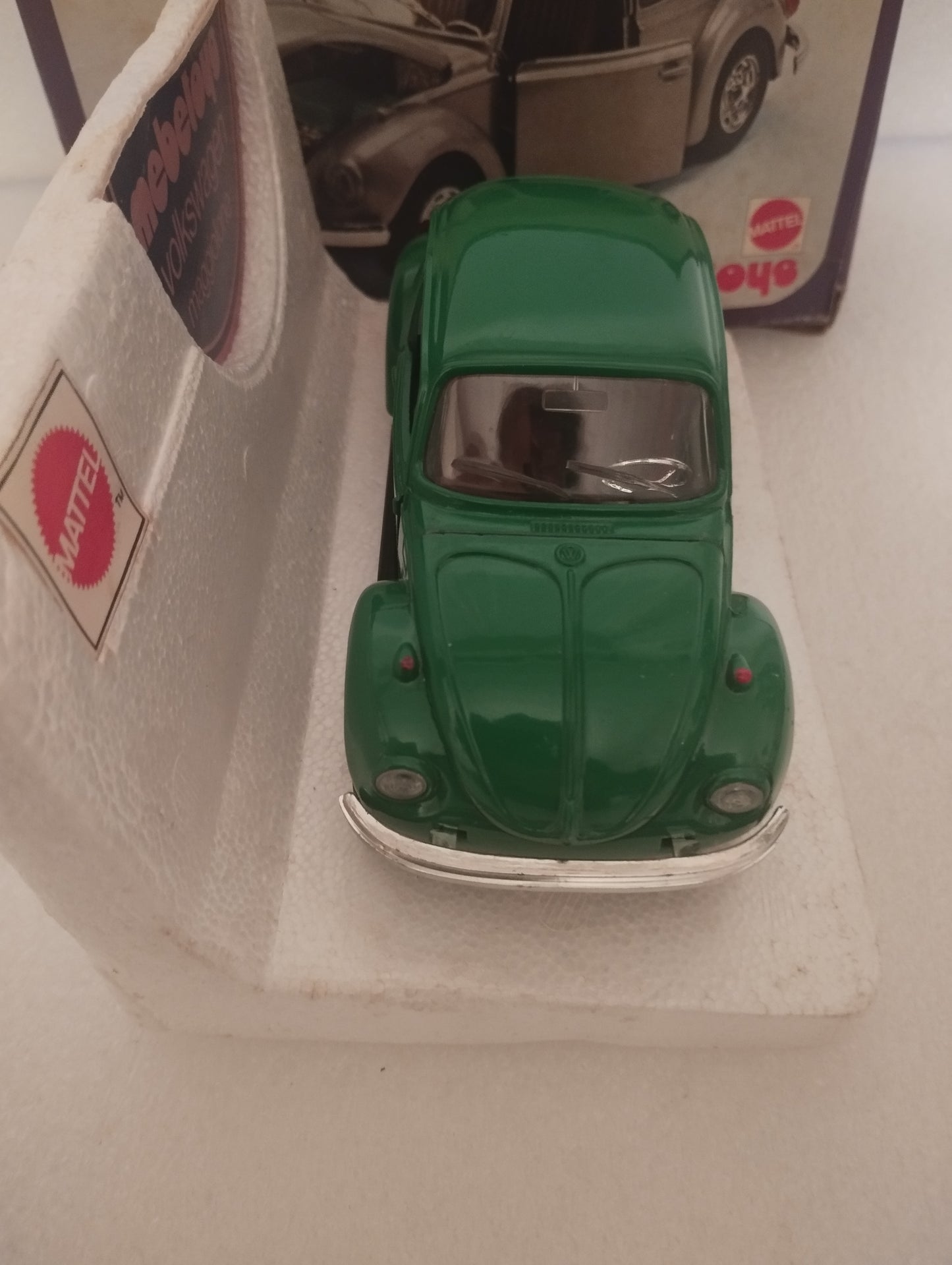 Volkswagen Maggiolone
Prodotto da Mebetoys Mattel art.8574
Scala 1:25 con difetti