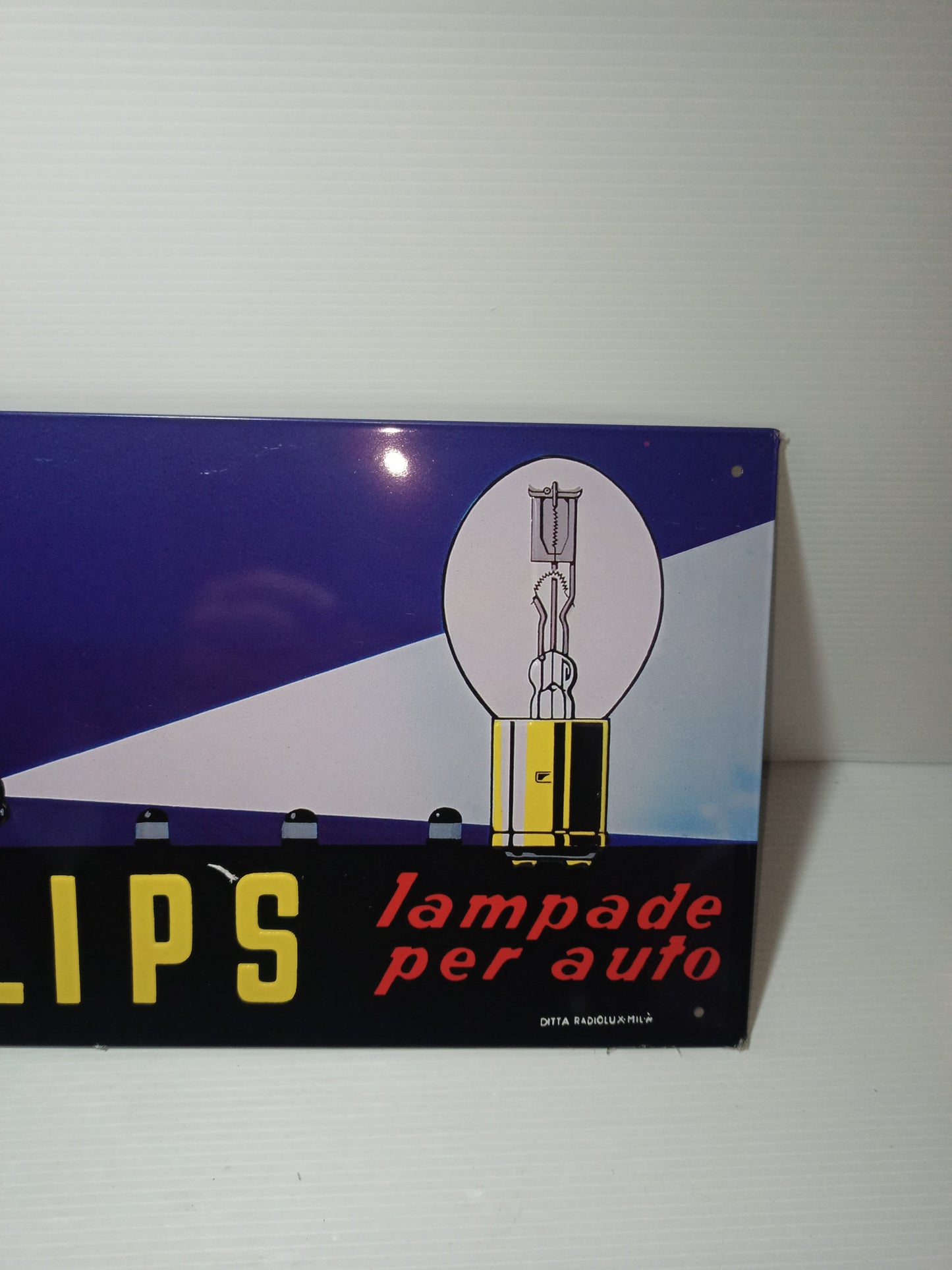 Targa Philips Lampade Per Auto In Latta Riproduzione

Misure 35 x 18