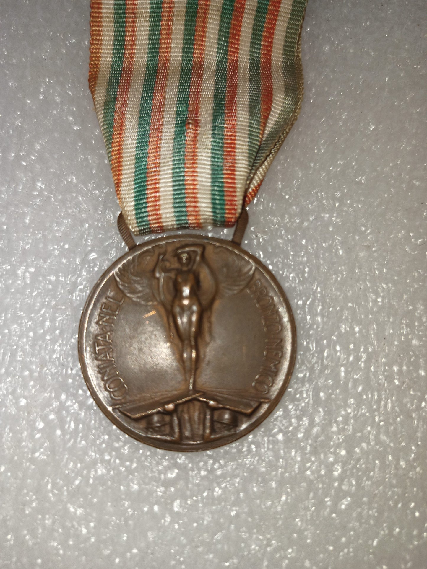 Medaglia Guerra Per L' Unità d'Italia 1915/18 Originale
Coniata nel bronzo nemico