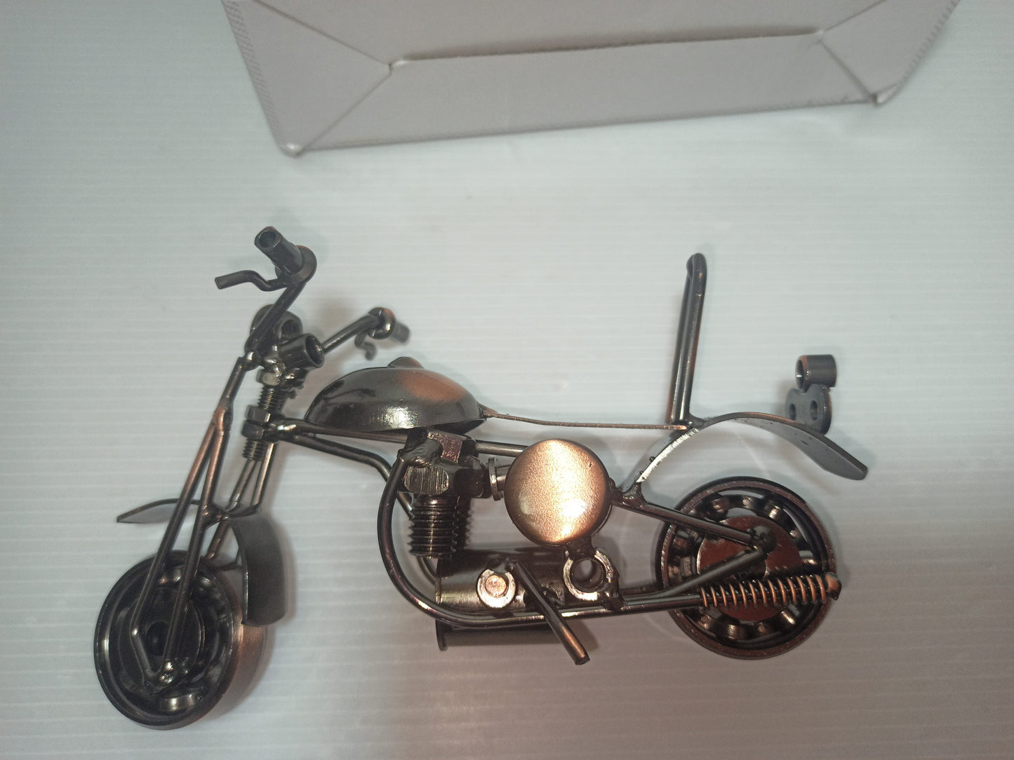 Motocicletta Scultura Artistica In Metallo
Lunghezza cm 16 circa