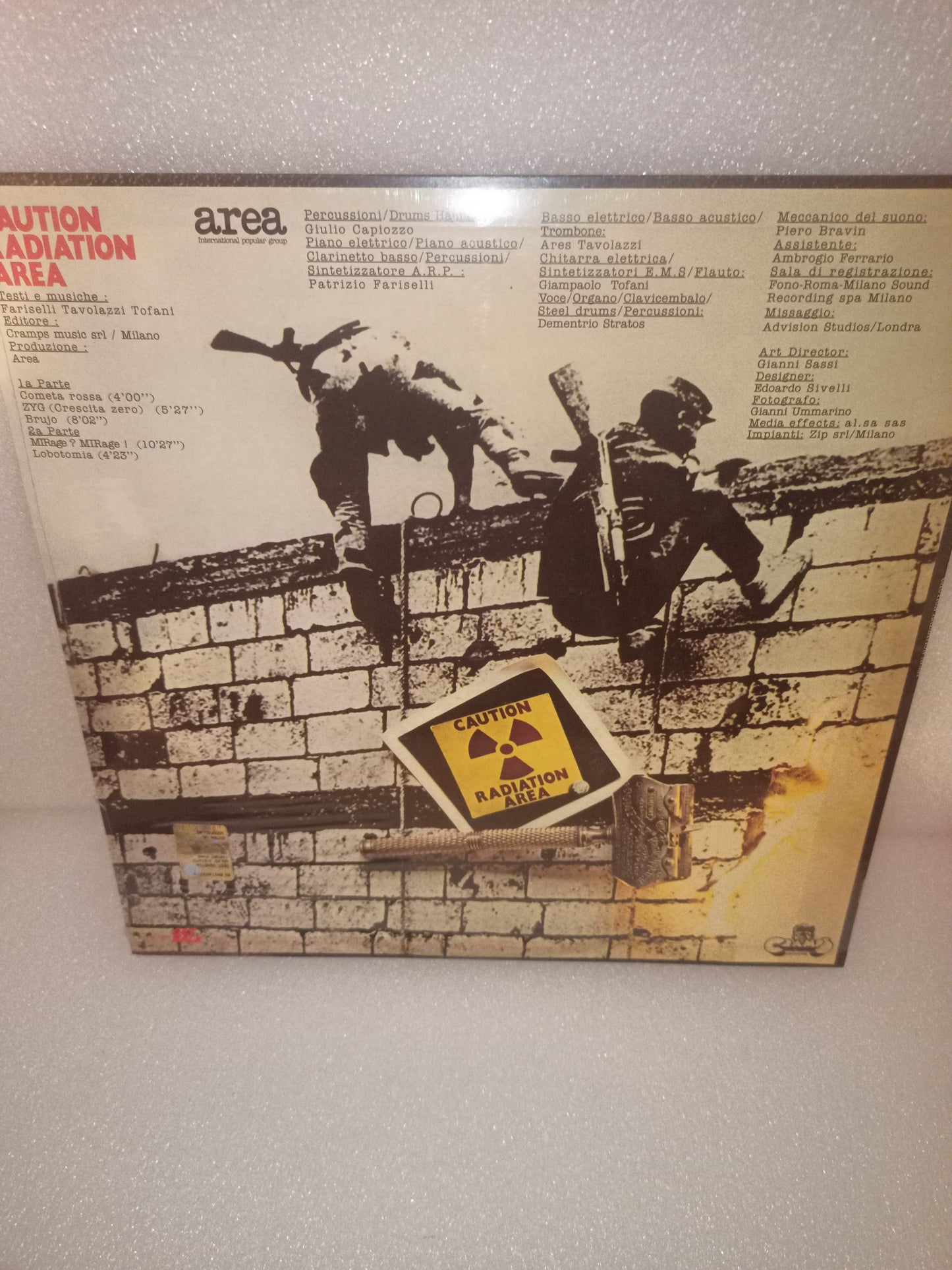 Caution Radiation Area LP 33 Giri
Edito da Get Back Cod.Get 5102