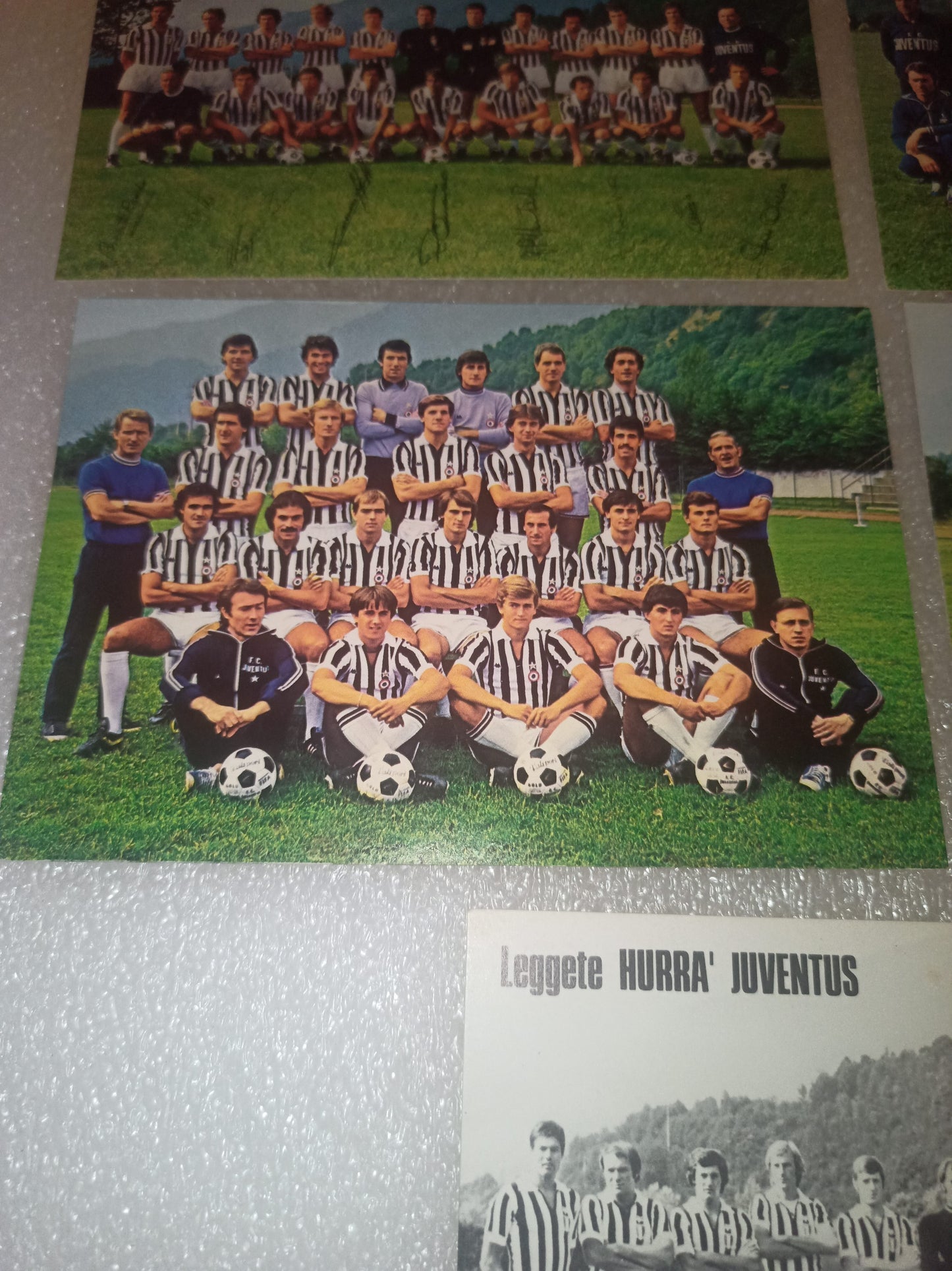 5 Cartoline Hurrà Juventus Anni 70
Misure 15,5 x 10,5 cm