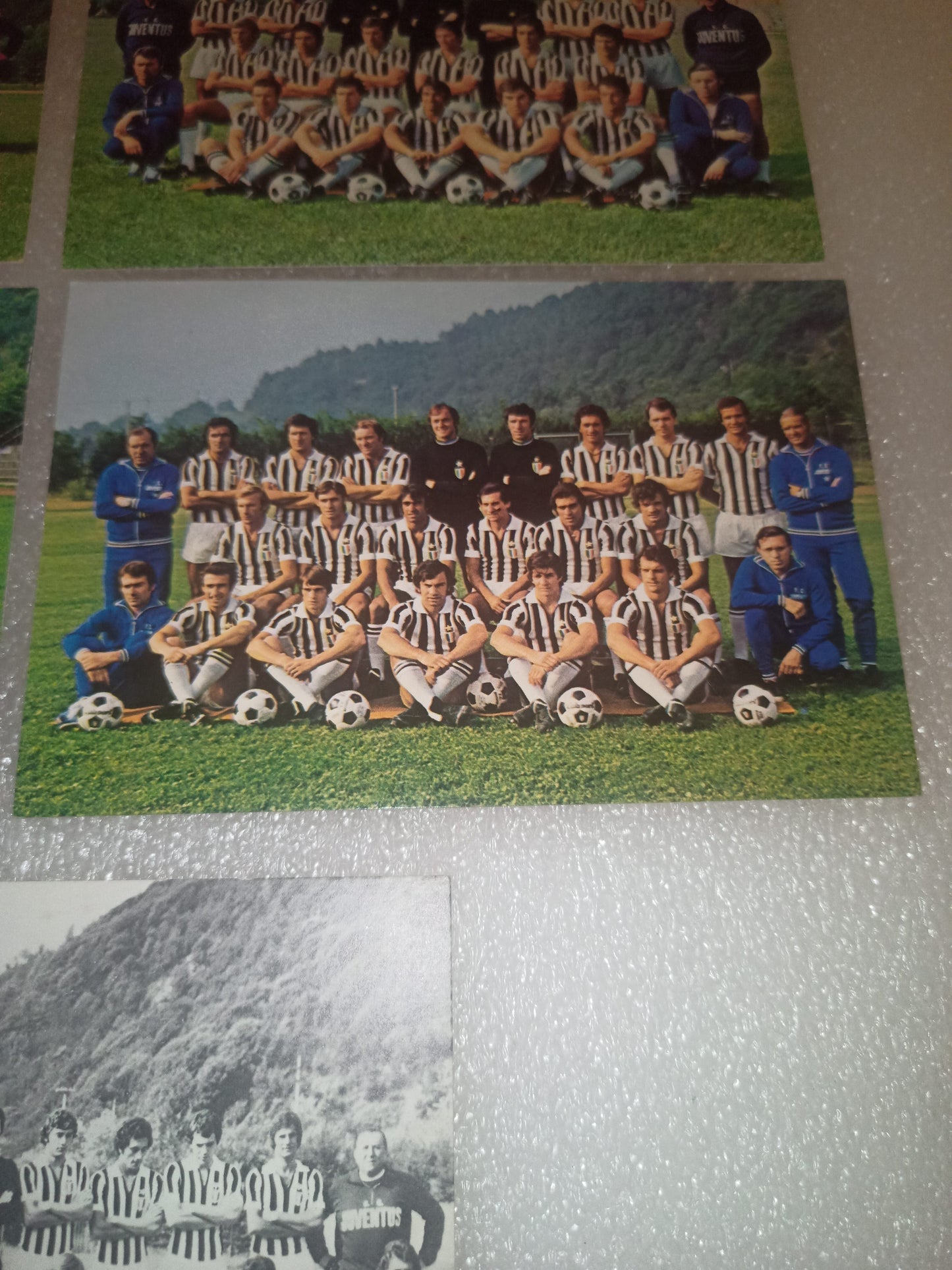 5 Cartoline Hurrà Juventus Anni 70
Misure 15,5 x 10,5 cm