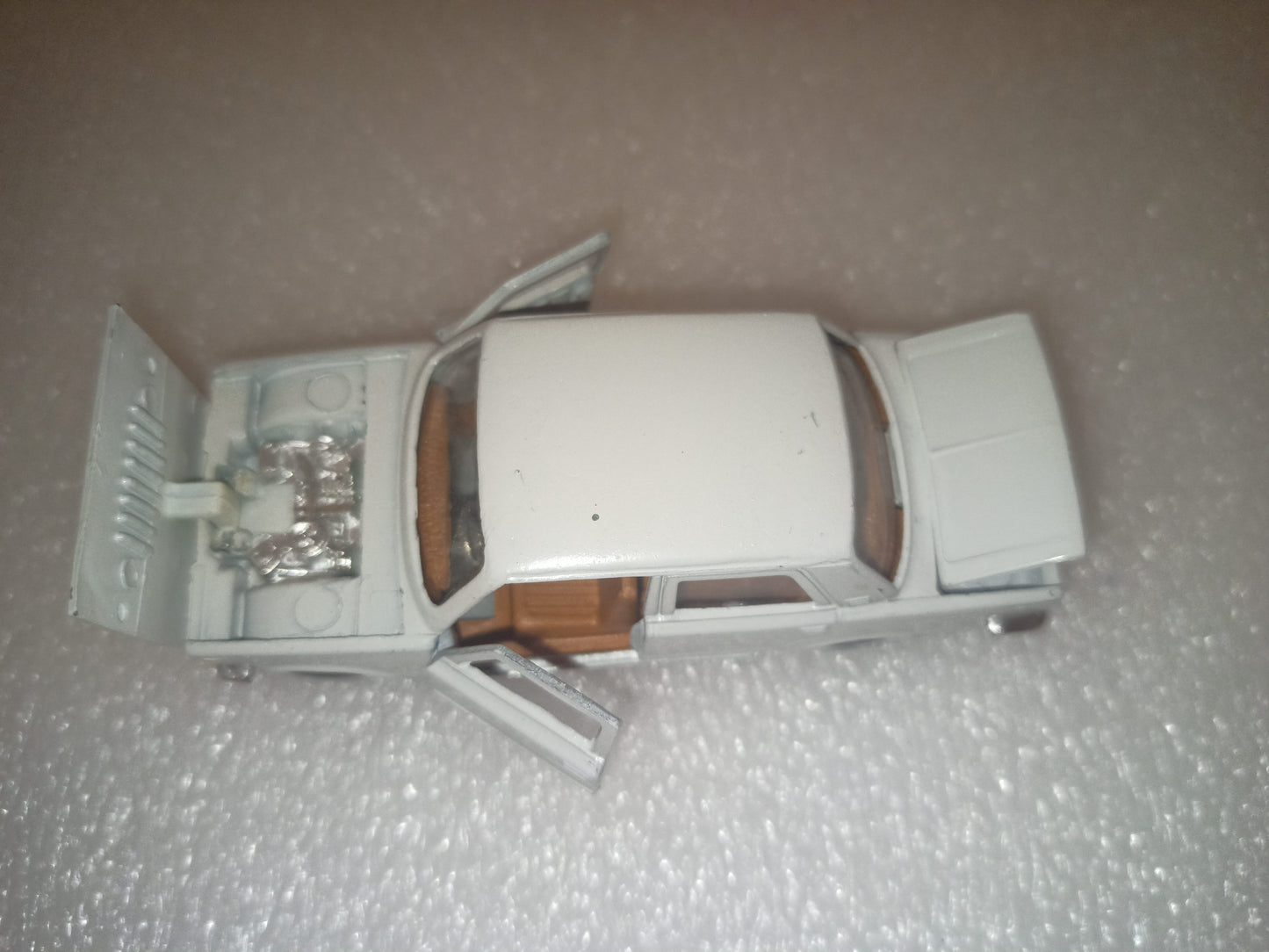 Fiat 125 Berlina Mercury
Art.n.25
Scala 1:43
Made in Italy
Anni 60