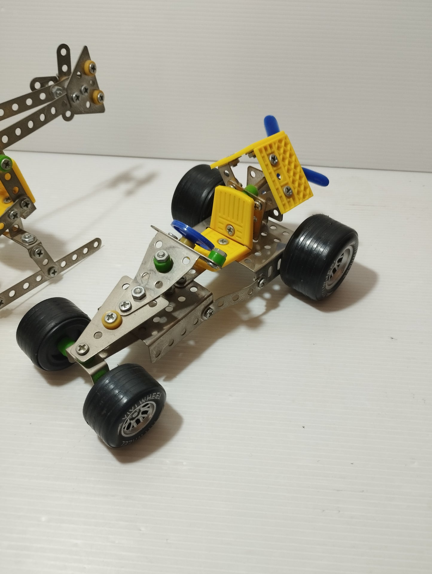 2 Veicoli In Metallo/Plastica Tipo Meccano