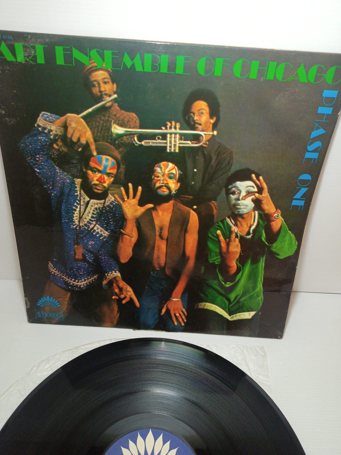 Phase One Art Ensemble Of Chicago LP Edito nel 1971 da America Records Cod 30 AM 6116
Genere: Jazz