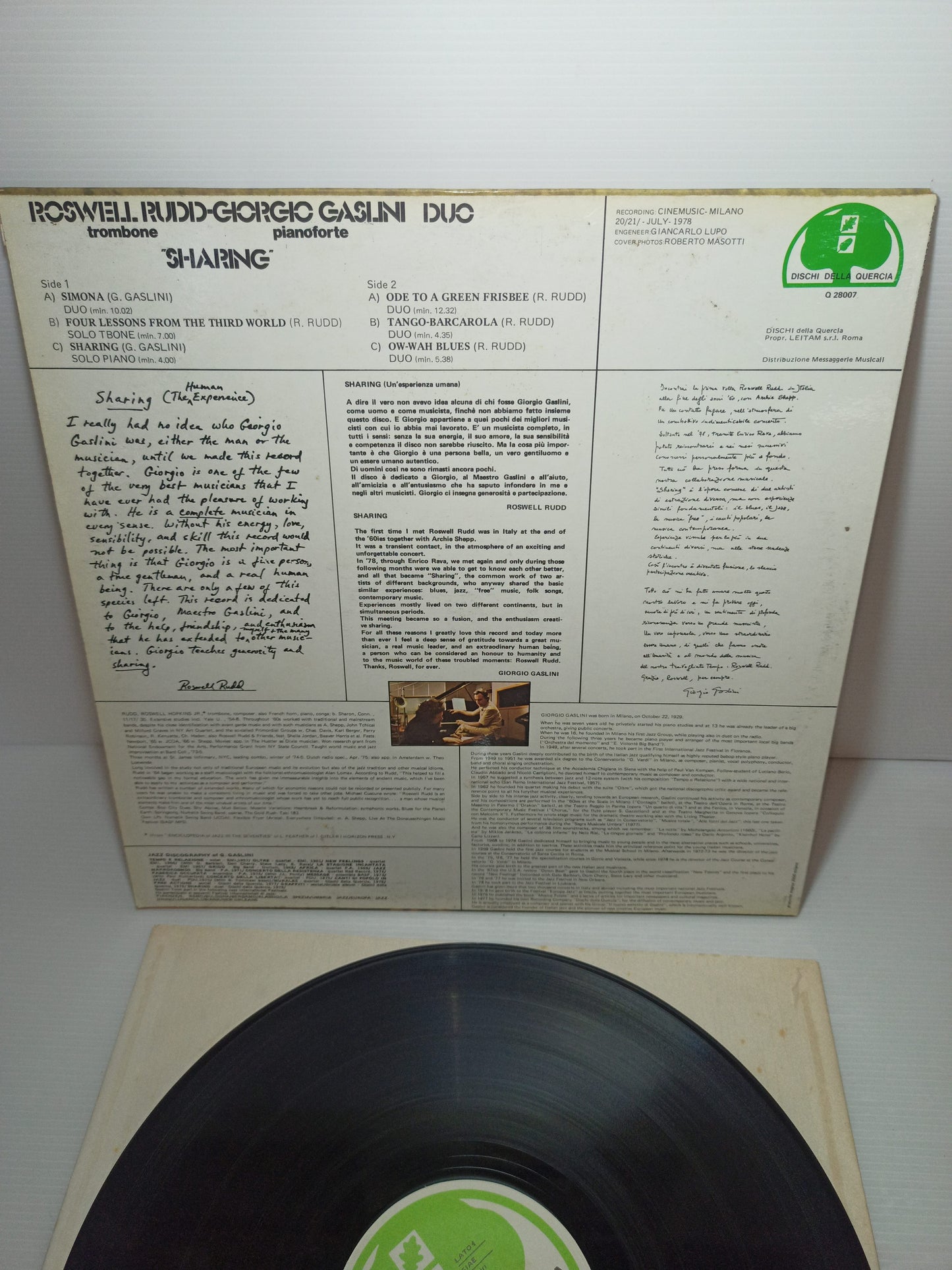 Sharing Rudd-Gaslini LP 33 Giri
Edito nel 1978 da Dischi Della Quercia Cod.Q28007
Serie Jazz Contemporaneo