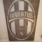 Targa Con Logo Juventus In Metallo Traforato
Da parete
Misure 42 x 27 cm circa