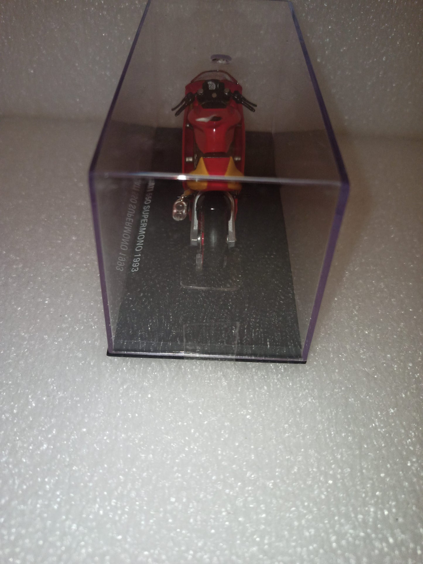 Ducati 550 Supermono 1993
Scala 1:24