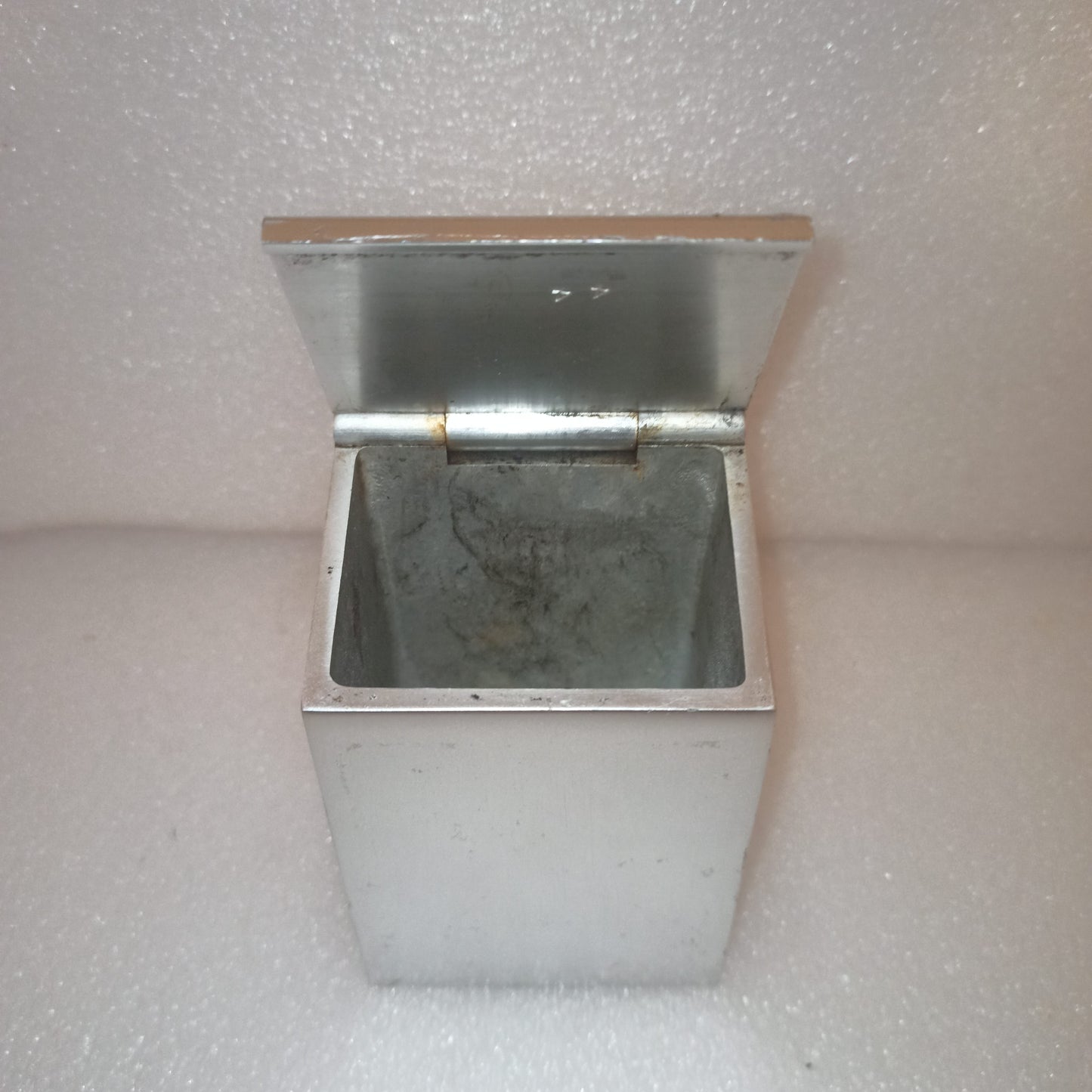 Portacenere in metallo
Vintage