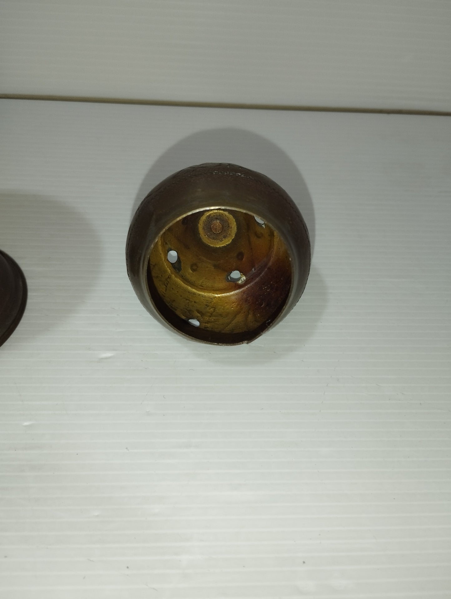 Incensiere In Metallo Vintage
Altezza cm 13 circa