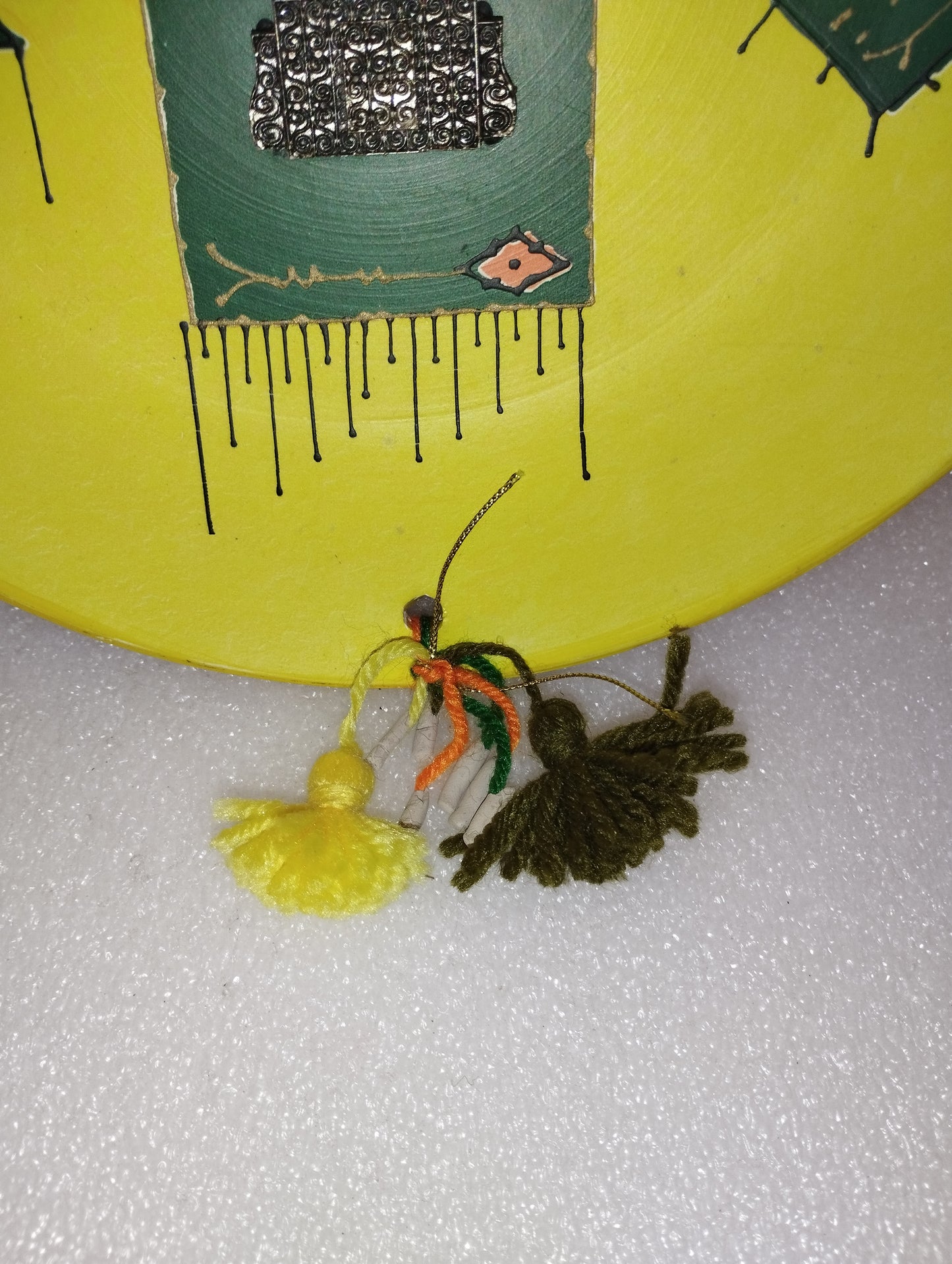 Piatto in ceramica decorato

Diametro 27 cm circa