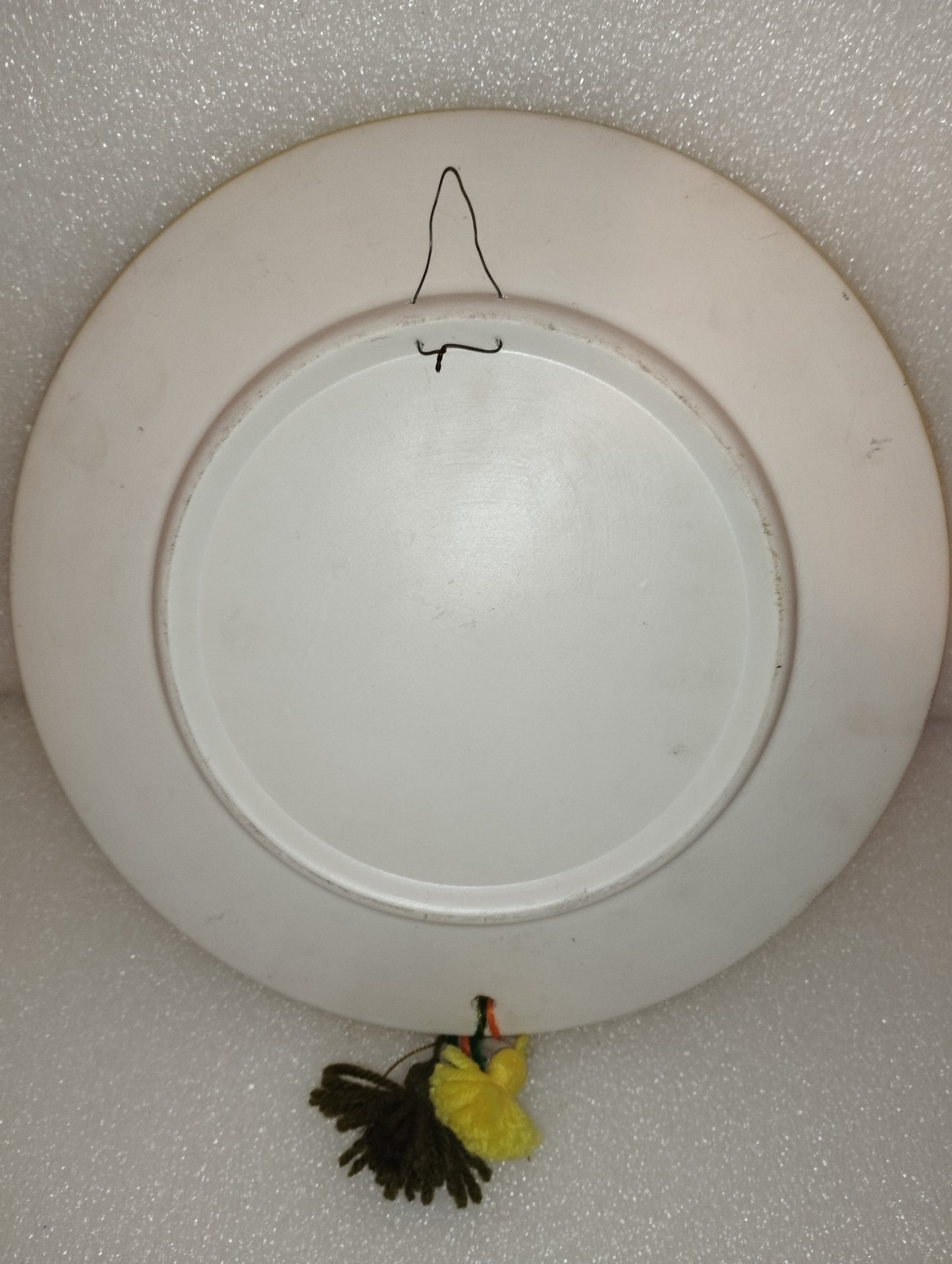 Piatto in ceramica decorato

Diametro 27 cm circa