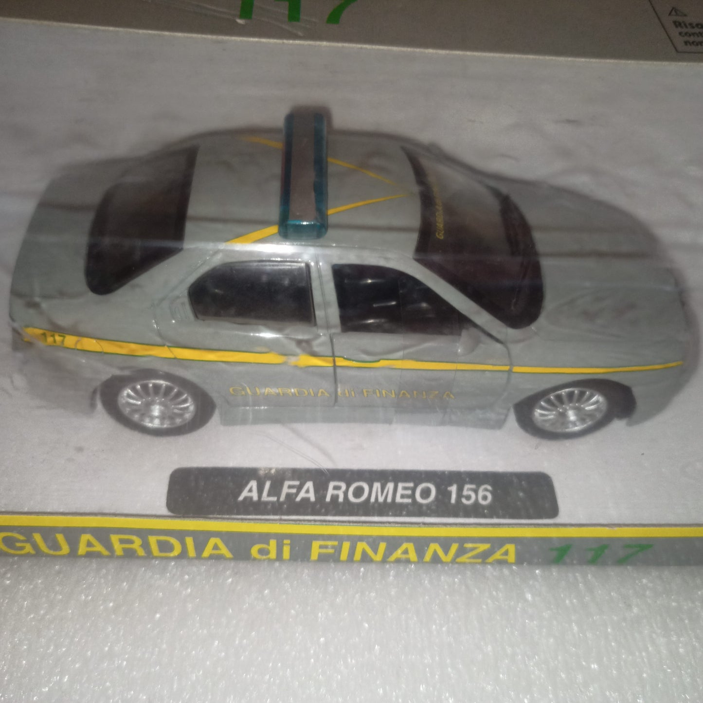 Alfa Romeo 156 Guardia Di Finanza 117
New Ray
Scala  1:32