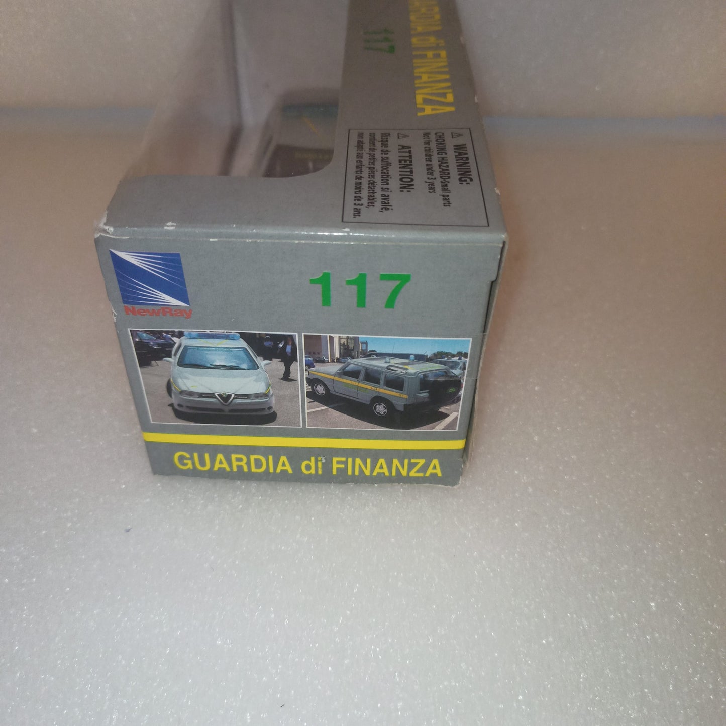 Alfa Romeo 156 Guardia Di Finanza 117
New Ray
Scala  1:32